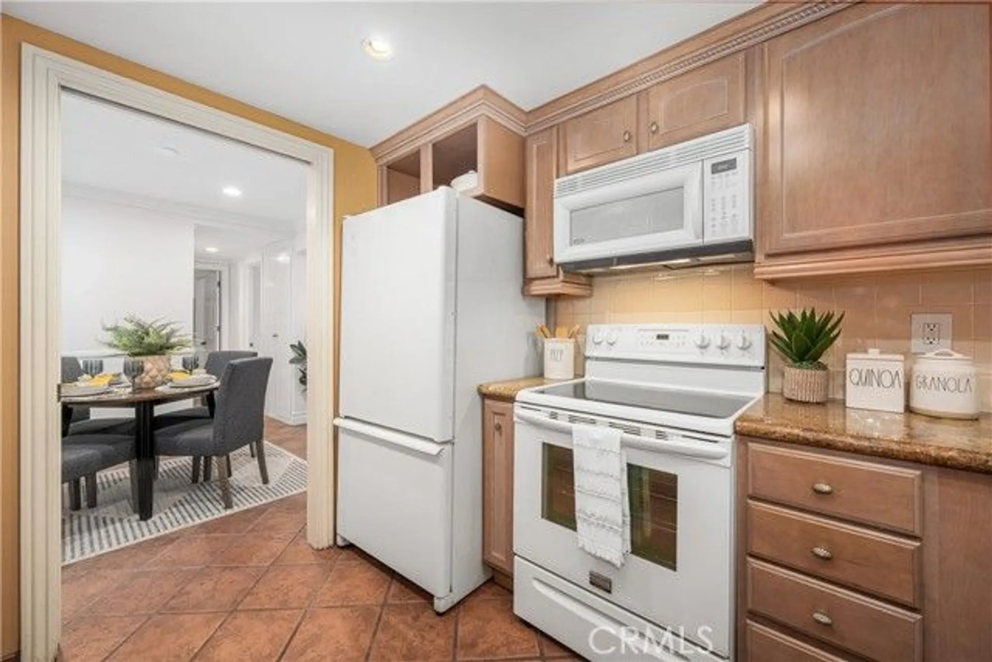 Property Slideshow image 29 of 43 | 1920 mckinney way apt 17a, Seal Beach, CA, 90740