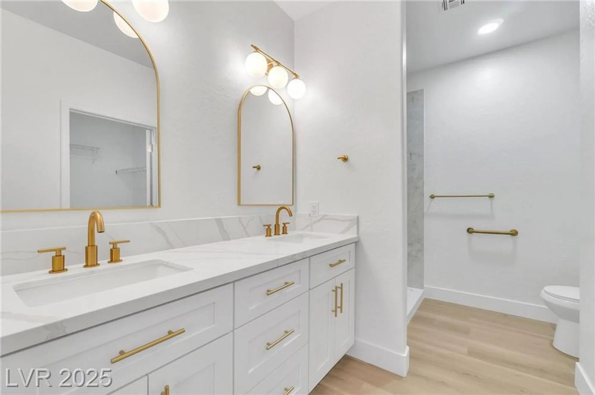 Property Slideshow image 14 of 32 | 3508 kittiwake rd, North Las Vegas, NV, 89084