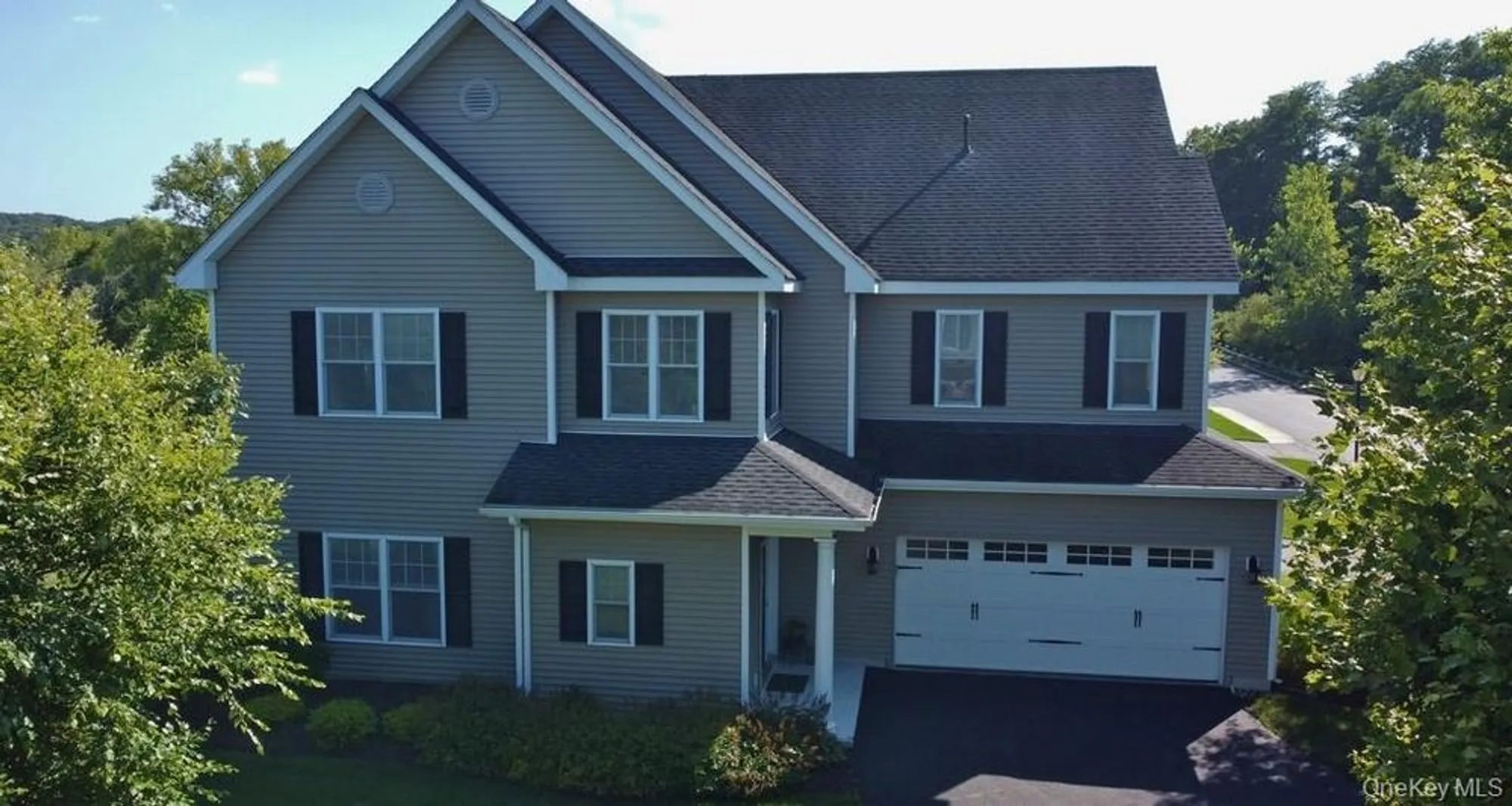 Property Slideshow image 4 of 28 | 11 revolution rd, Cold Spring, NY, 10516