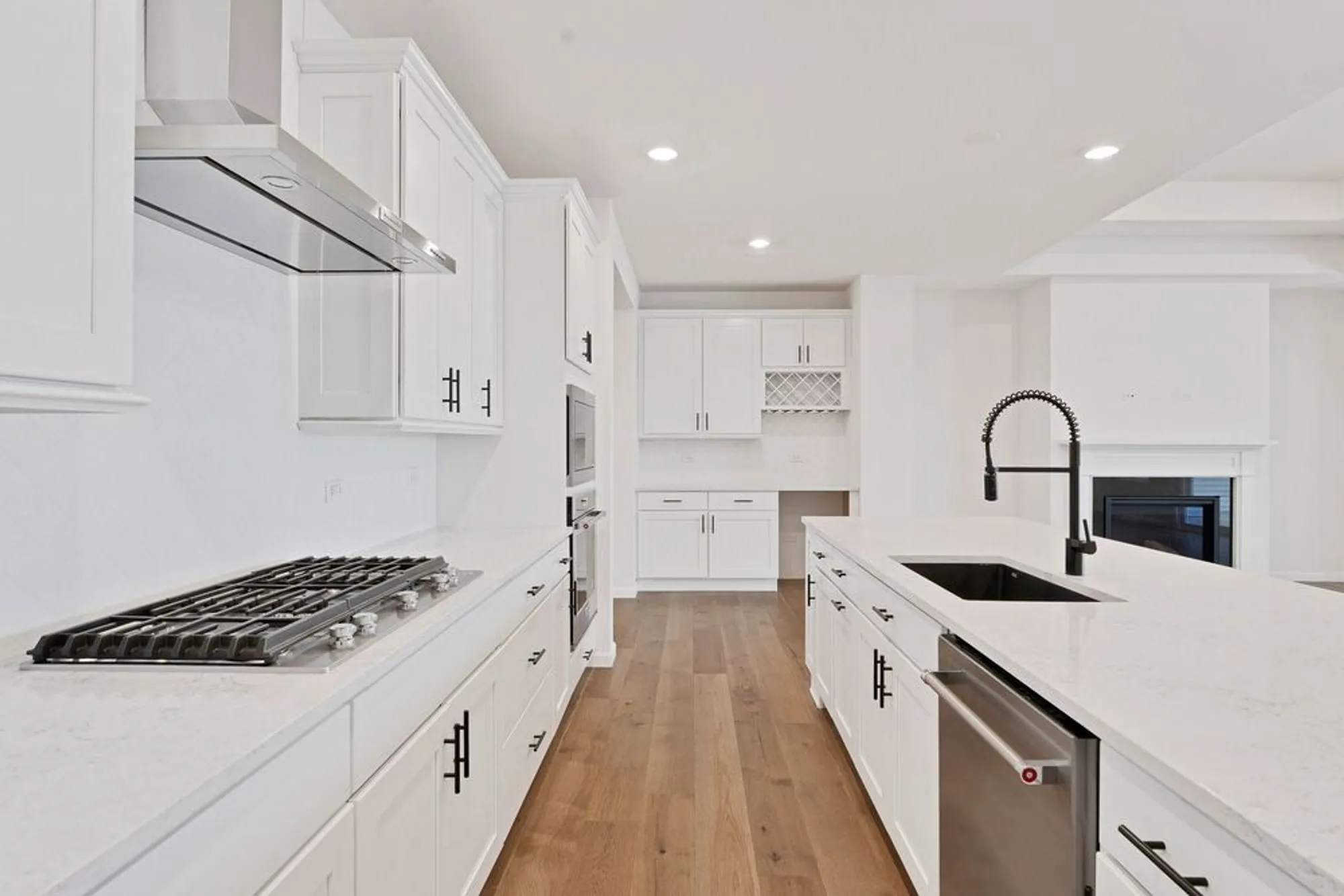 Property Slideshow image 13 of 28 | 3146 bellwether dr, Aurora, IL, 60503