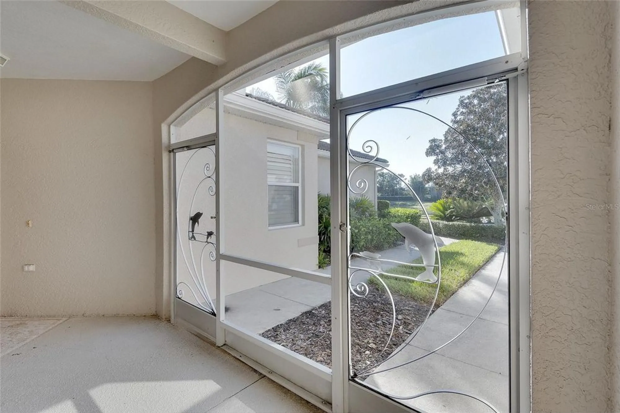 Property Slideshow image 4 of 34 | 4253 cascade falls dr, Sarasota, FL, 34243