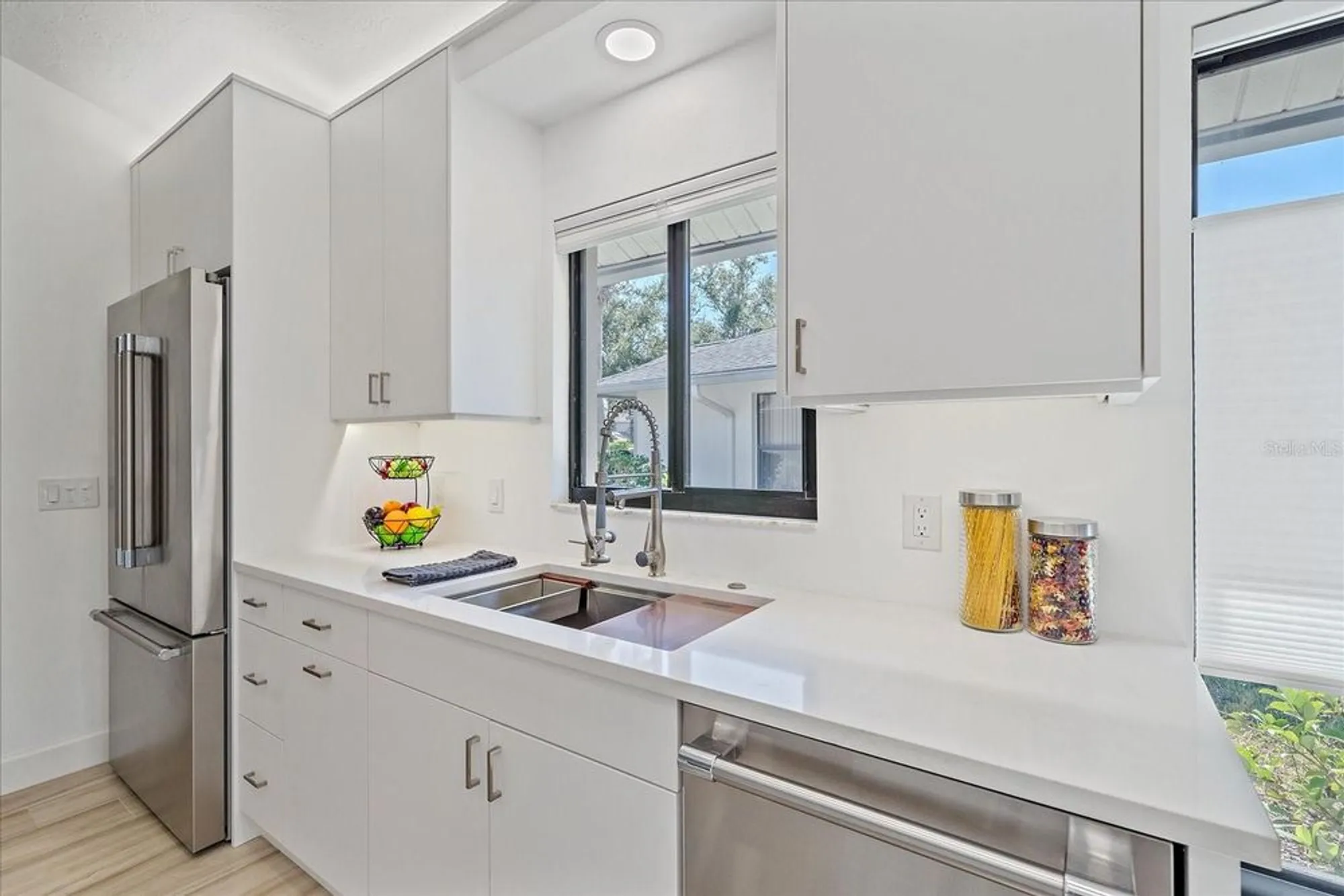 Property Slideshow image 12 of 33 | 1684 pintail way 7, Sarasota, FL, 34231