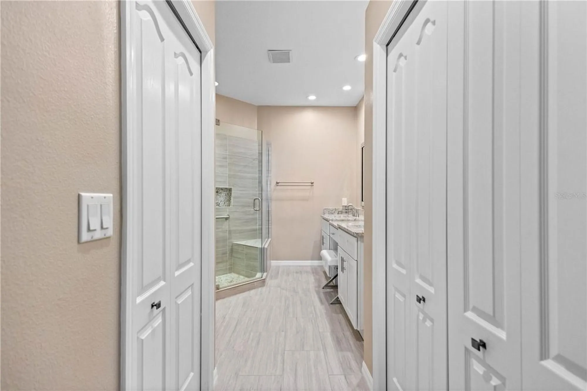 Property Slideshow image 12 of 57 | 5064 whispering oaks dr, North Port, FL, 34287