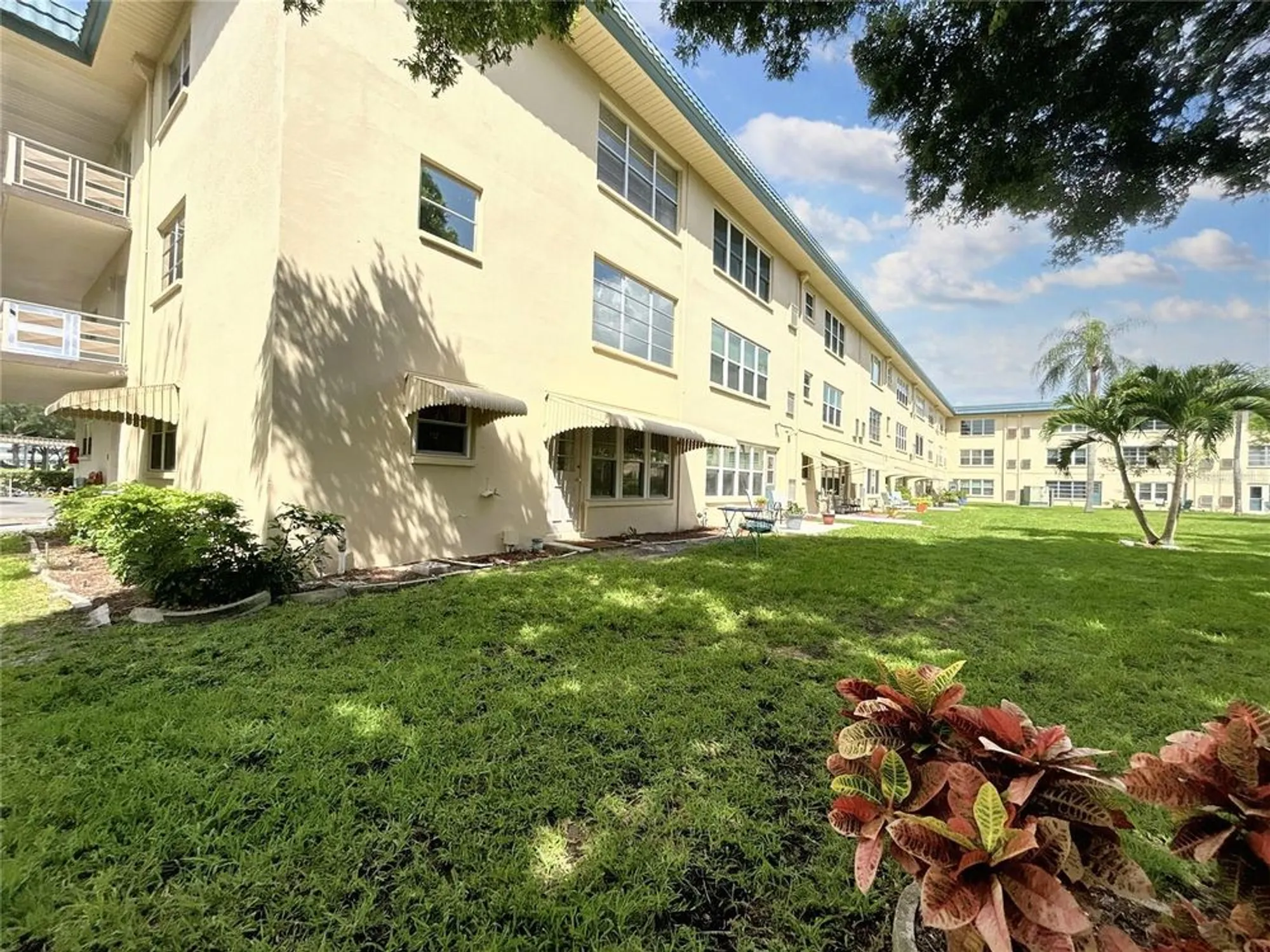 Property Slideshow image 21 of 22 | 5750 80th st n unit c108, St Petersburg, FL, 33709