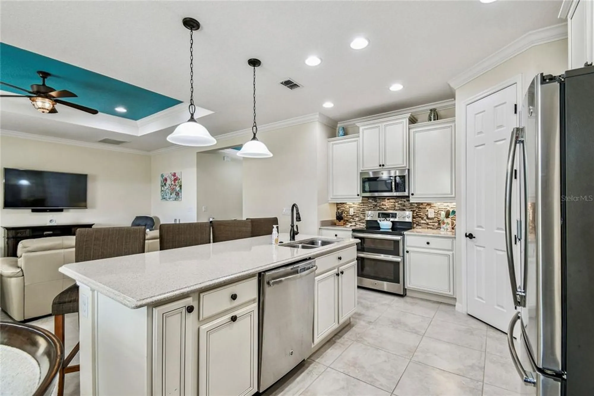 Property Slideshow image 8 of 67 | 333 via torrente dr, Poinciana, FL, 34759