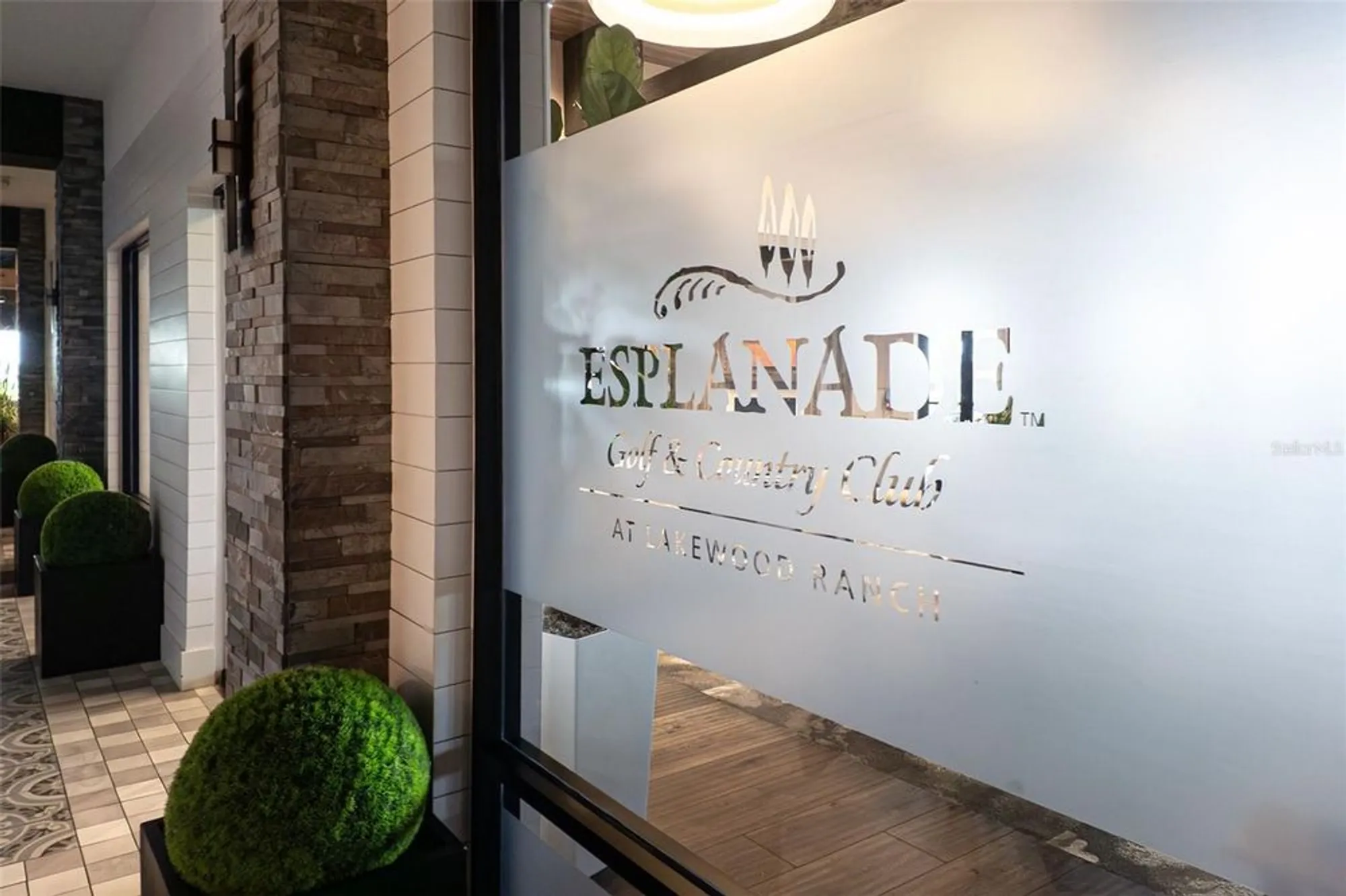 Property Slideshow image 44 of 55 | 5043 serata dr, Bradenton, FL, 34211