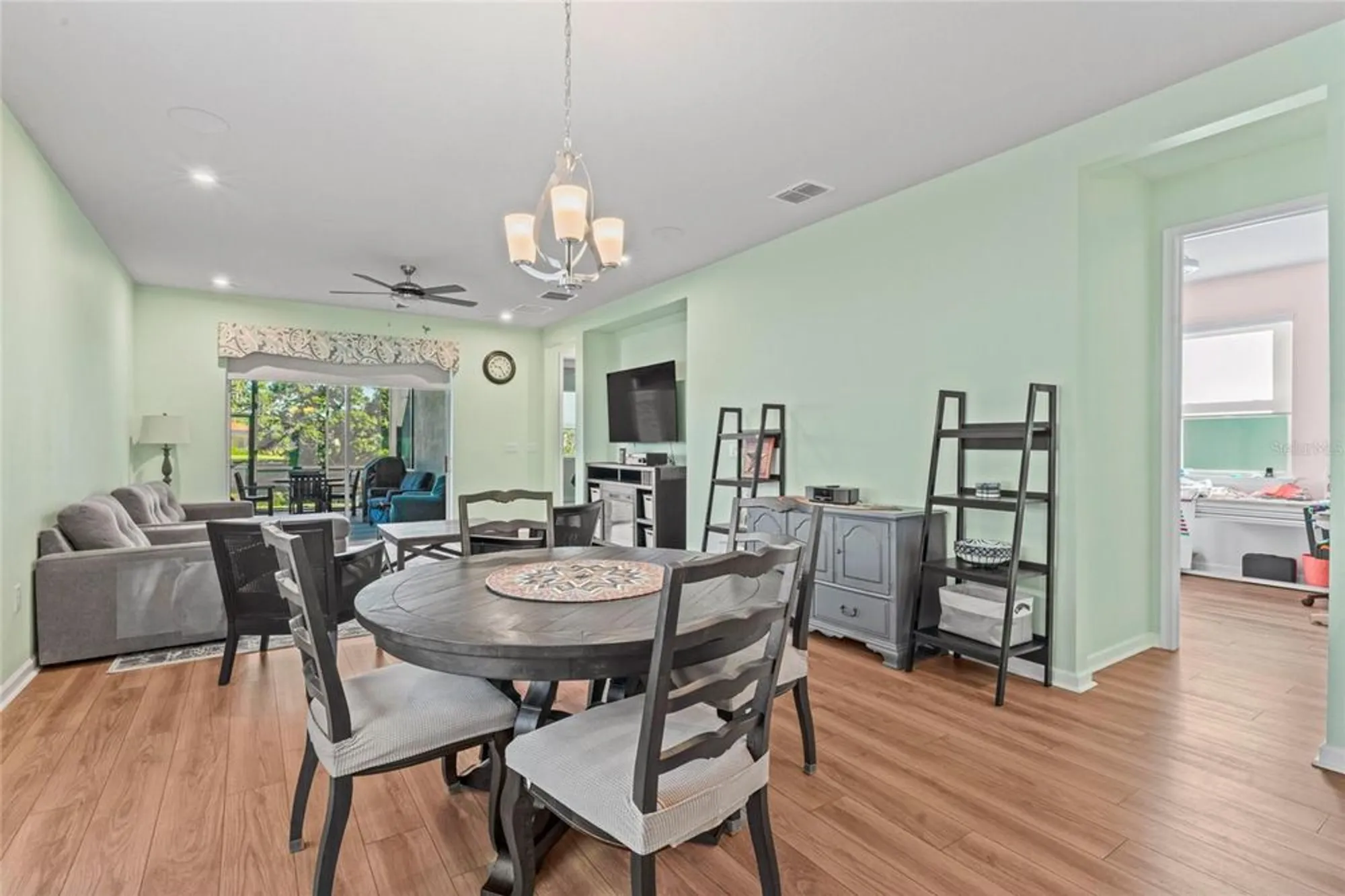 Property Slideshow image 14 of 47 | 3764 maxwell park dr, Sun City Center, FL, 33573