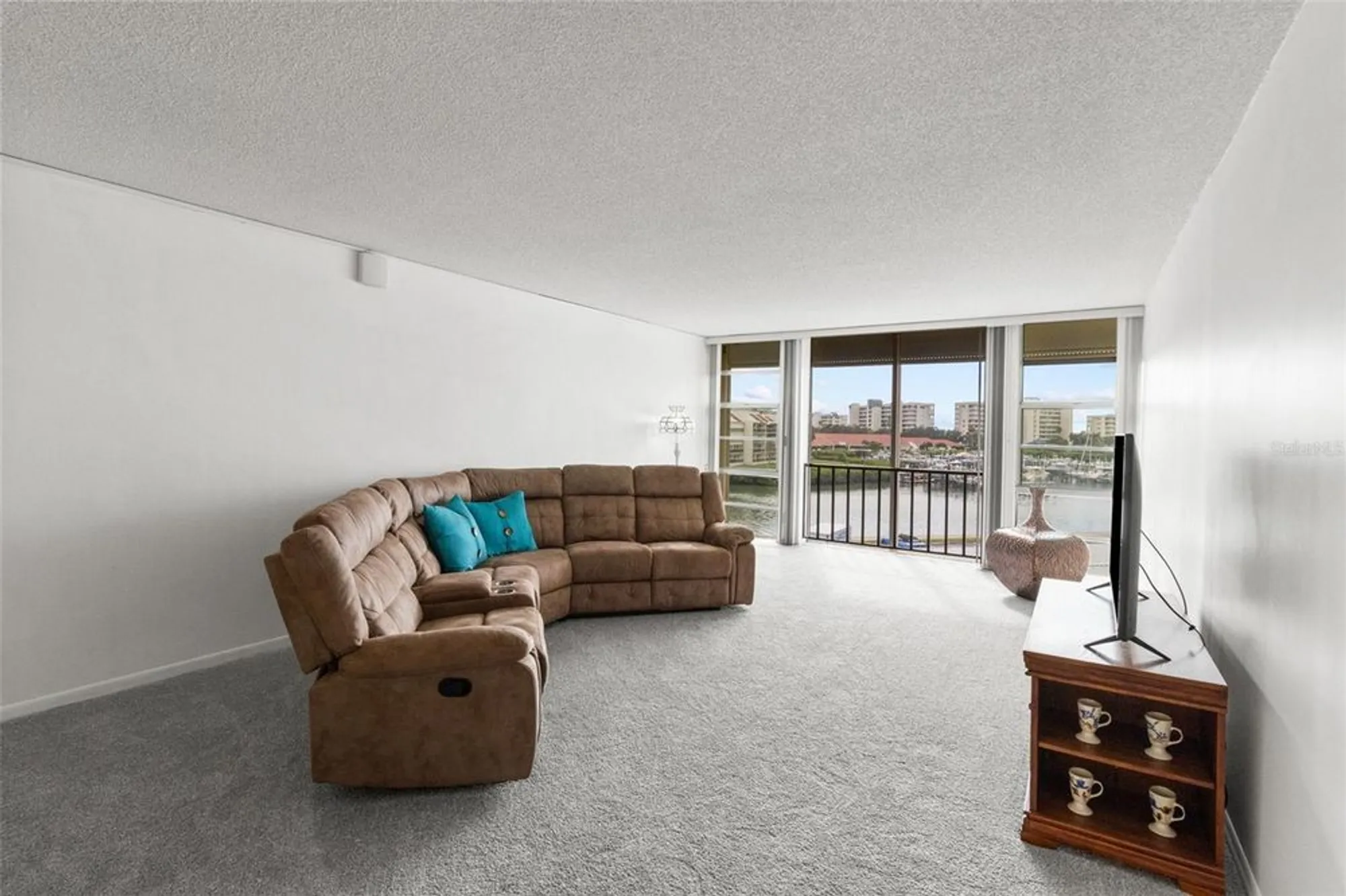 Property Slideshow image 18 of 58 | 7400 sun island dr 412, South Pasadena, FL, 33707