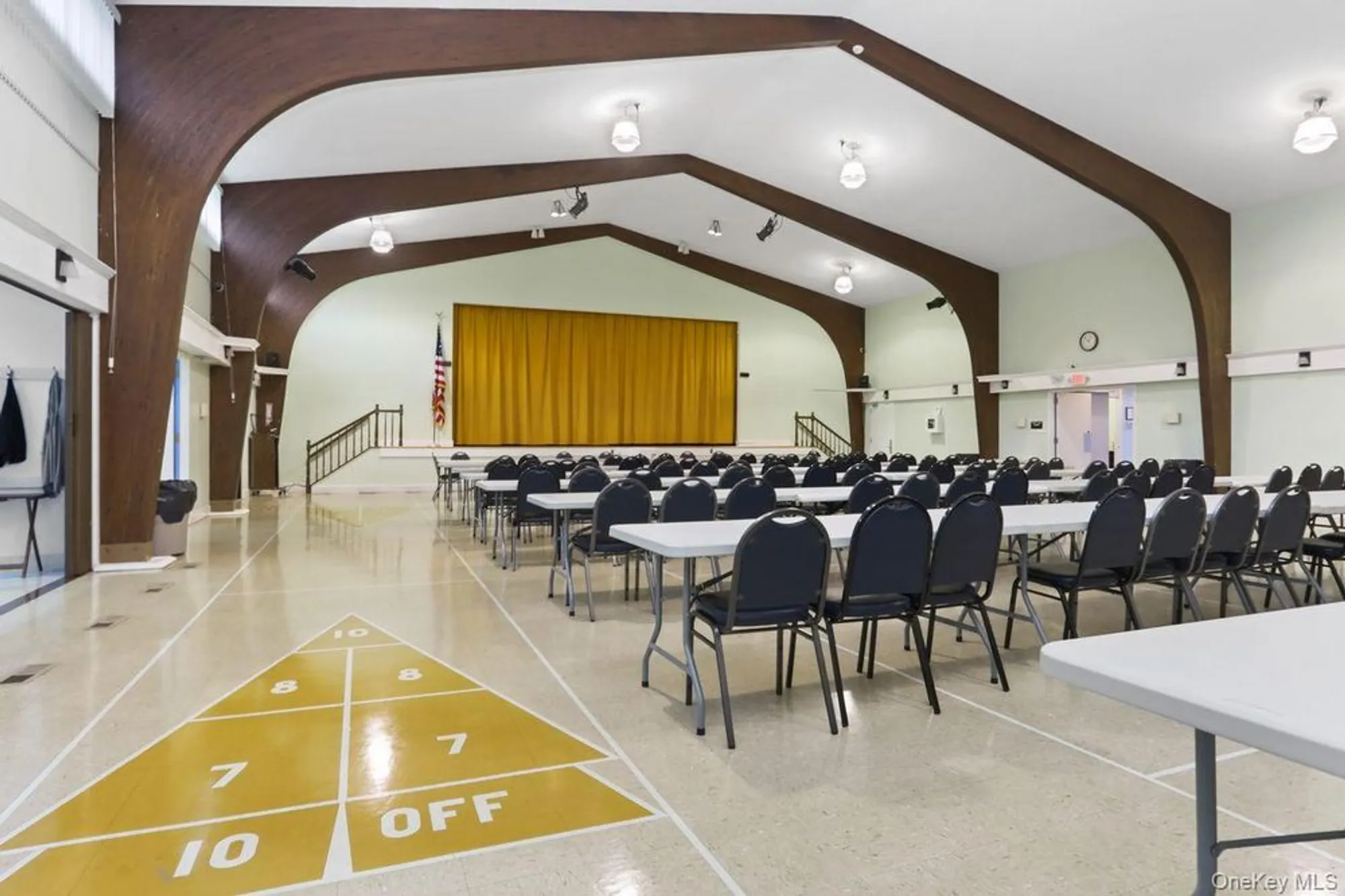 Property Slideshow image 28 of 35 | 141 flintlock way b, Yorktown Heights, NY, 10598