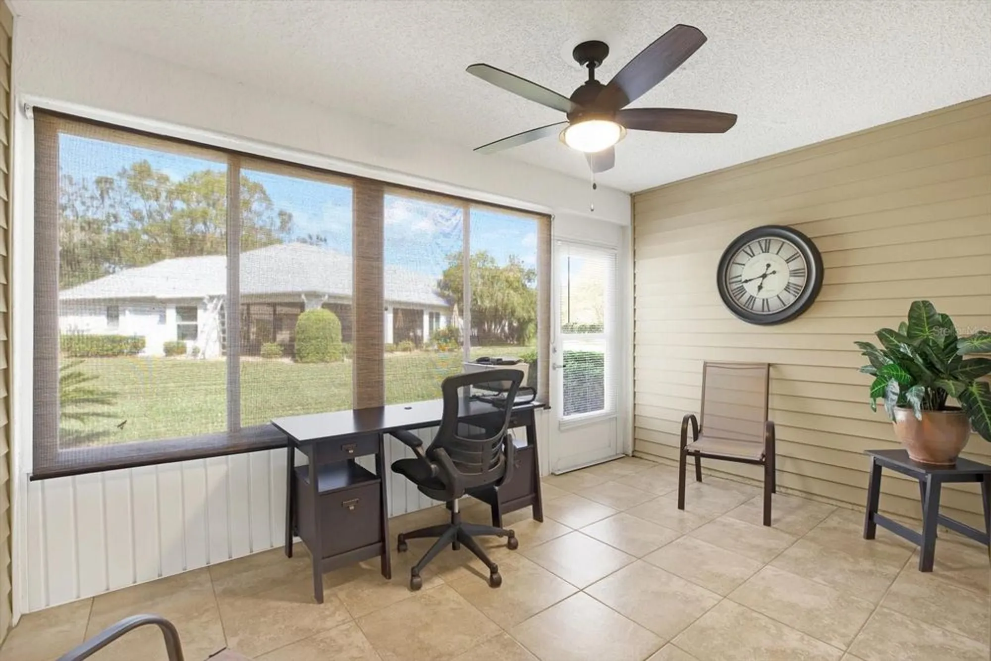 Property Slideshow image 18 of 29 | 2403 nantucket green ct, Sun City Center, FL, 33573