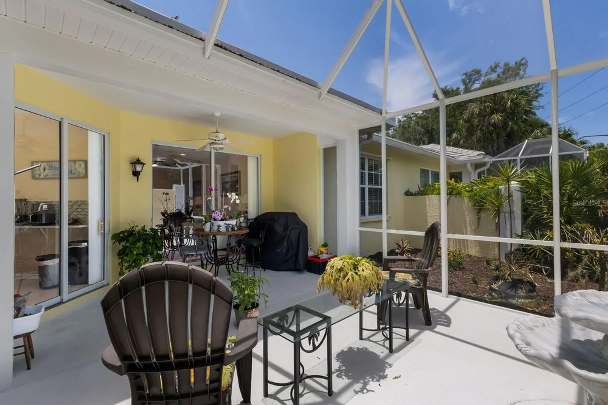 Property Slideshow image 11 of 28 | 915 barclay ct, Venice, FL, 34293