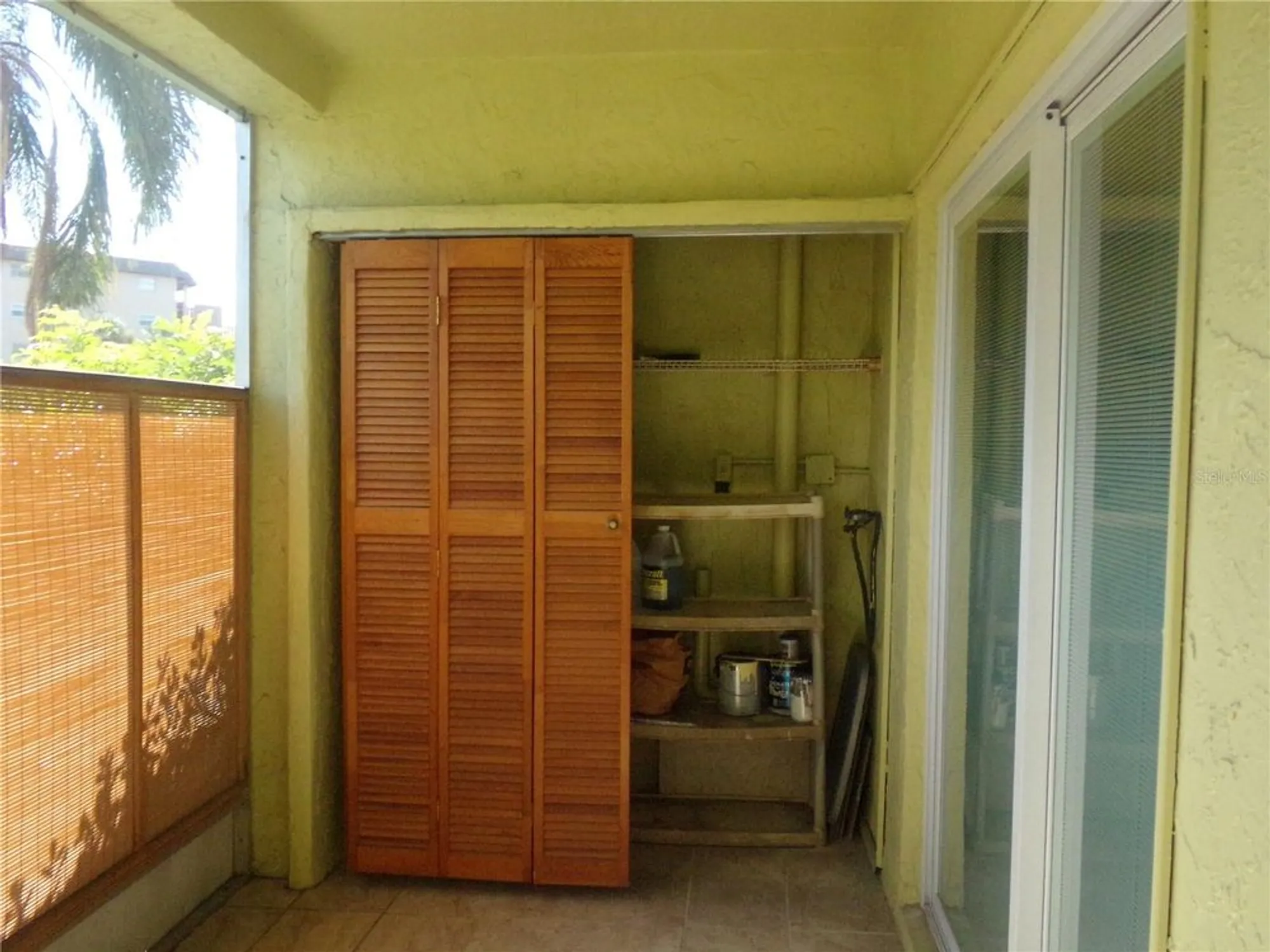 Property Slideshow image 28 of 33 | 4111 heron way # 103, Bradenton, FL, 34205