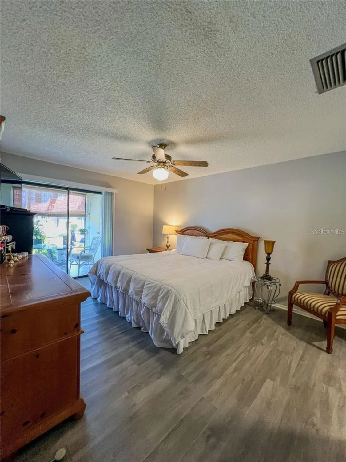 Property Slideshow image 12 of 64 | 19029 us highway 19 n apt 12e, Clearwater, FL, 33764