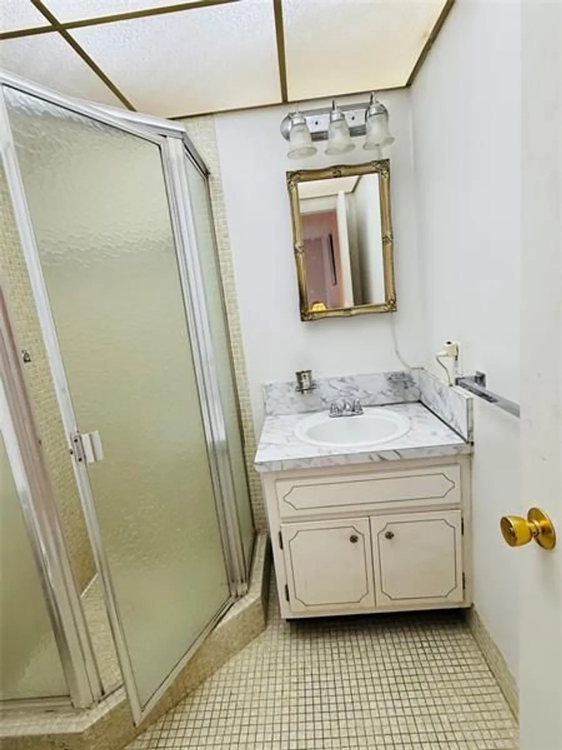 Property Slideshow image 9 of 18 | 3081 nw 47th ter 206, Lauderdale Lakes, FL, 33313