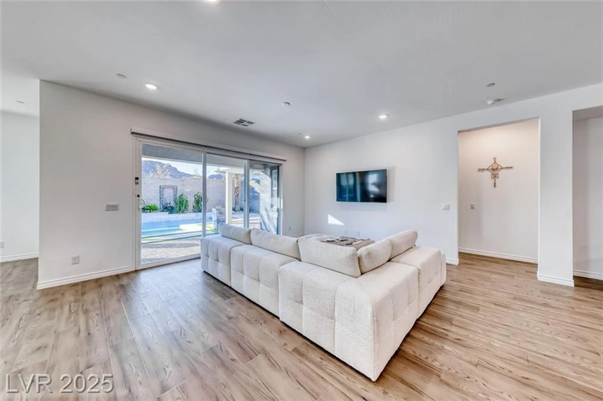 Property Slideshow image 26 of 65 | 141 juliette pointe ln, Henderson, NV, 89011