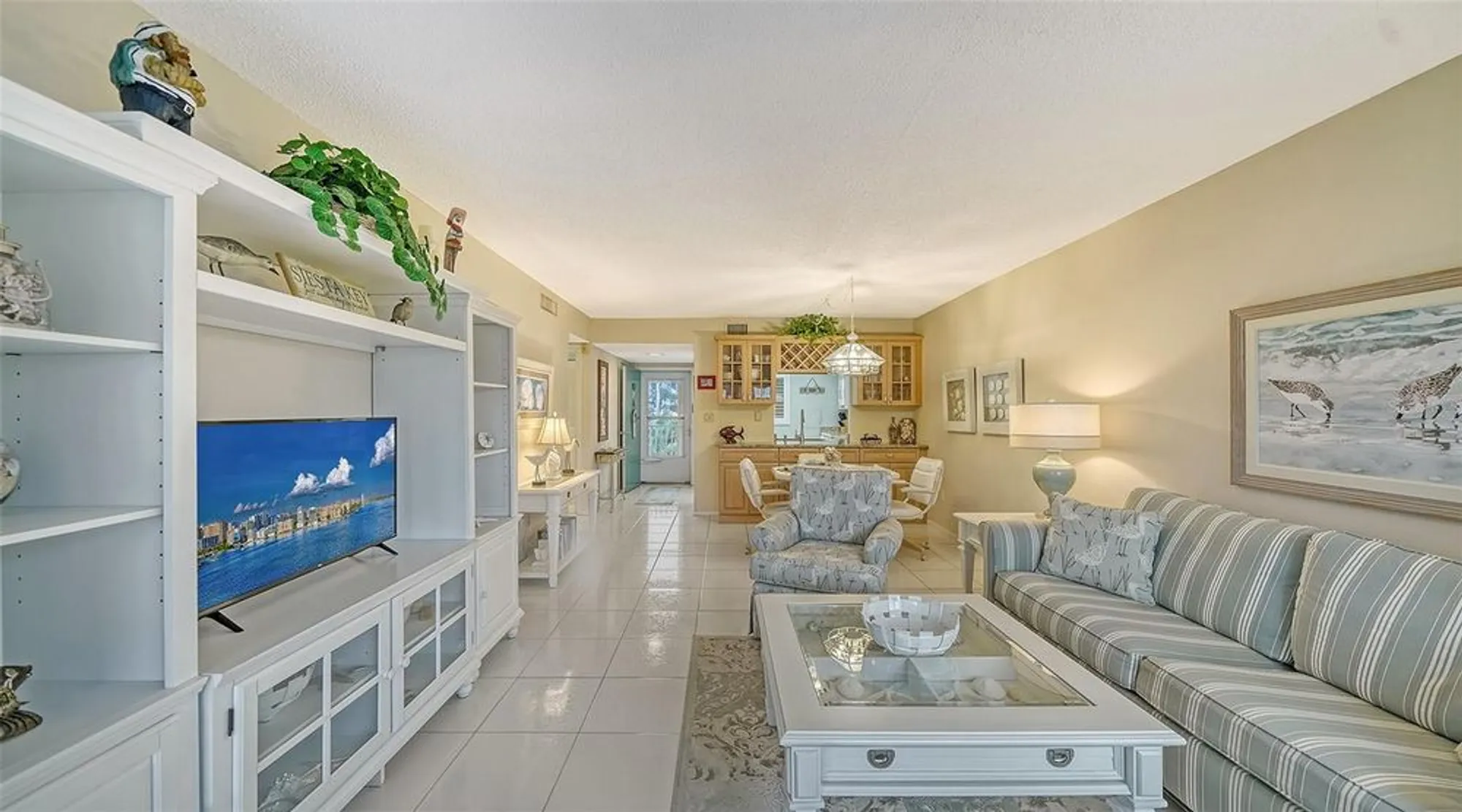 Property Slideshow image 10 of 77 | 1250 n portofino dr # 305mar, Sarasota, FL, 34242