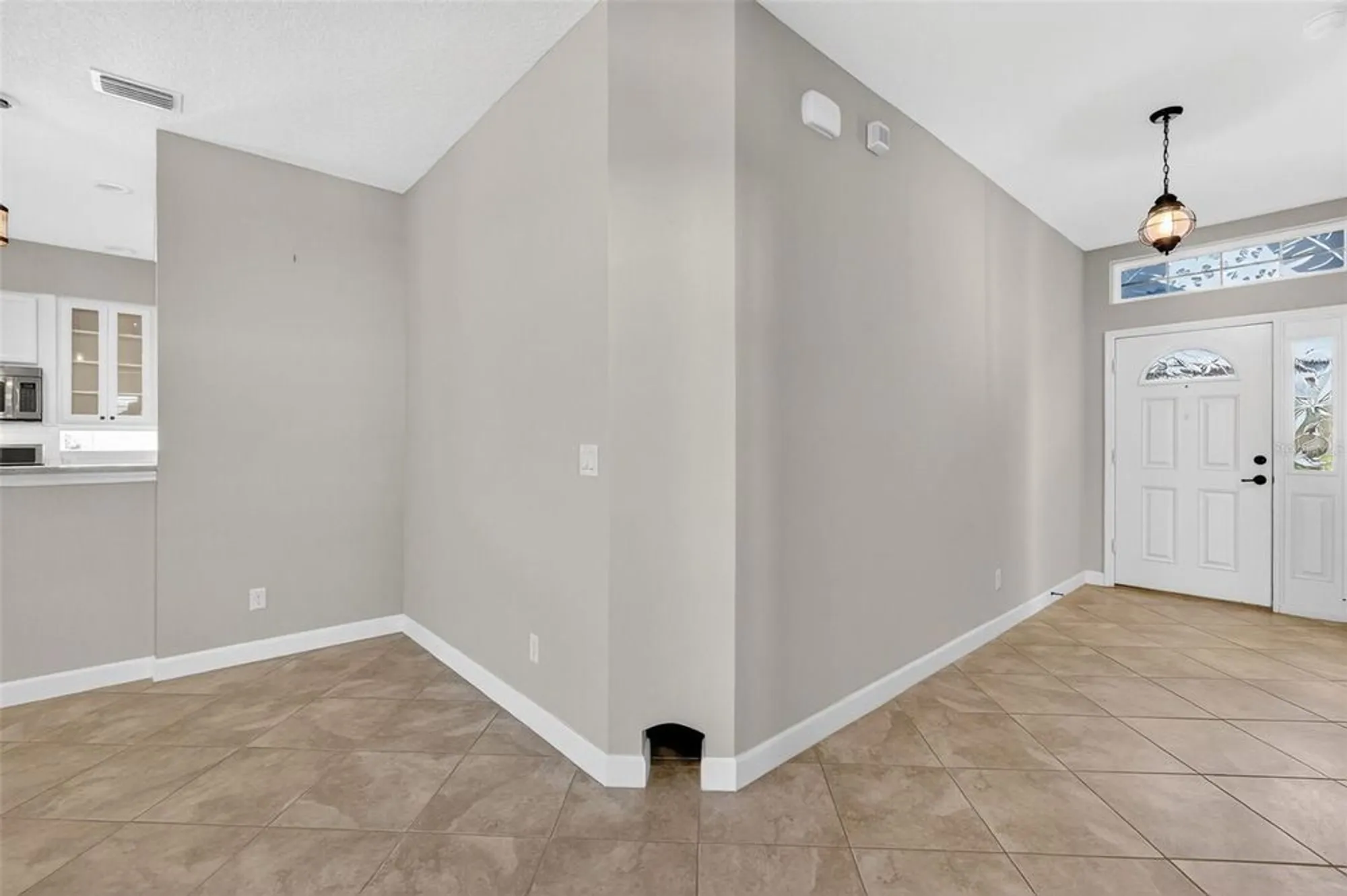 Property Slideshow image 7 of 77 | 8852 bridgeport bay cir, Mount Dora, FL, 32757