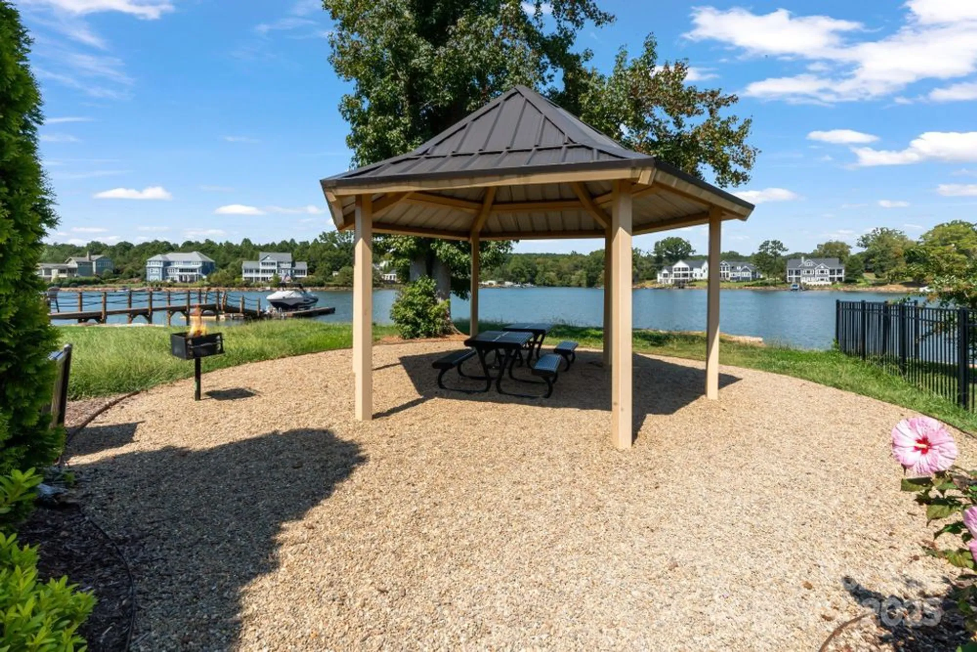 Property Slideshow image 46 of 48 | 142 canoe pole ln, Mooresville, NC, 28117