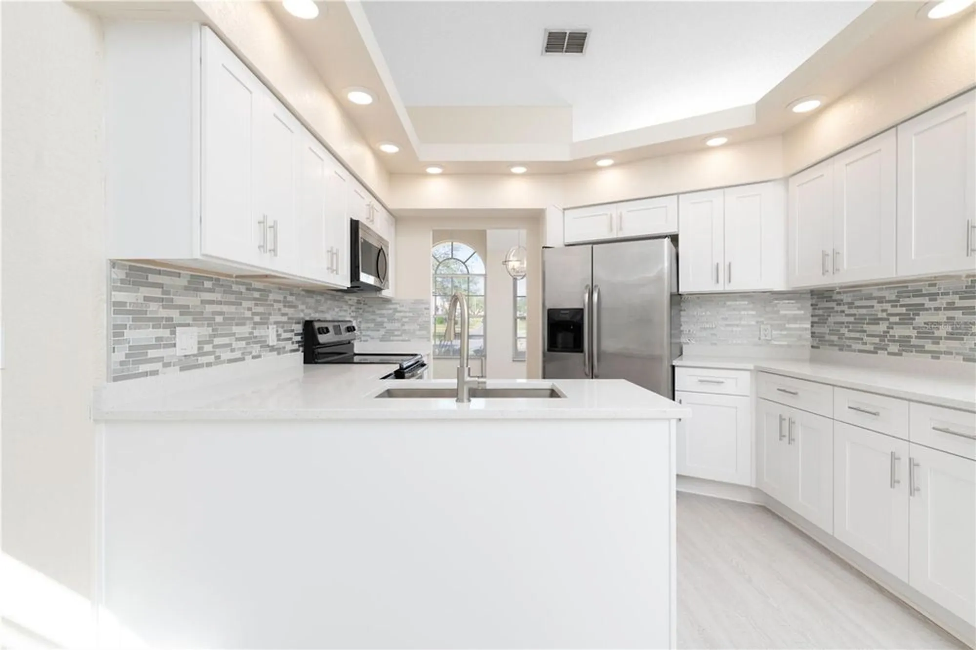 Property Slideshow image 13 of 52 | 9390 mississippi run, Weeki Wachee, FL, 34613