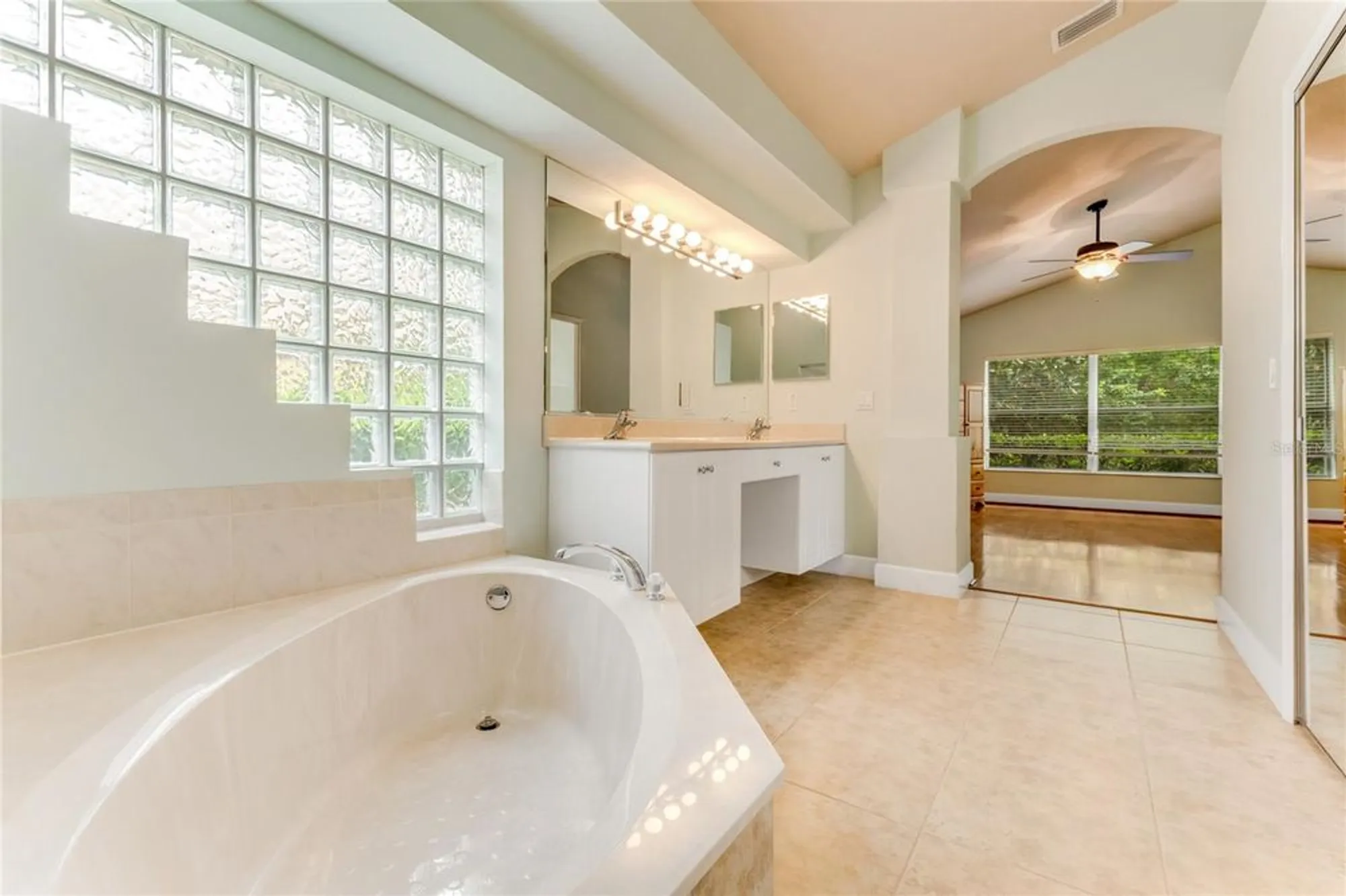 Property Slideshow image 17 of 40 | 1169 kilkenny ln, Ormond Beach, FL, 32174