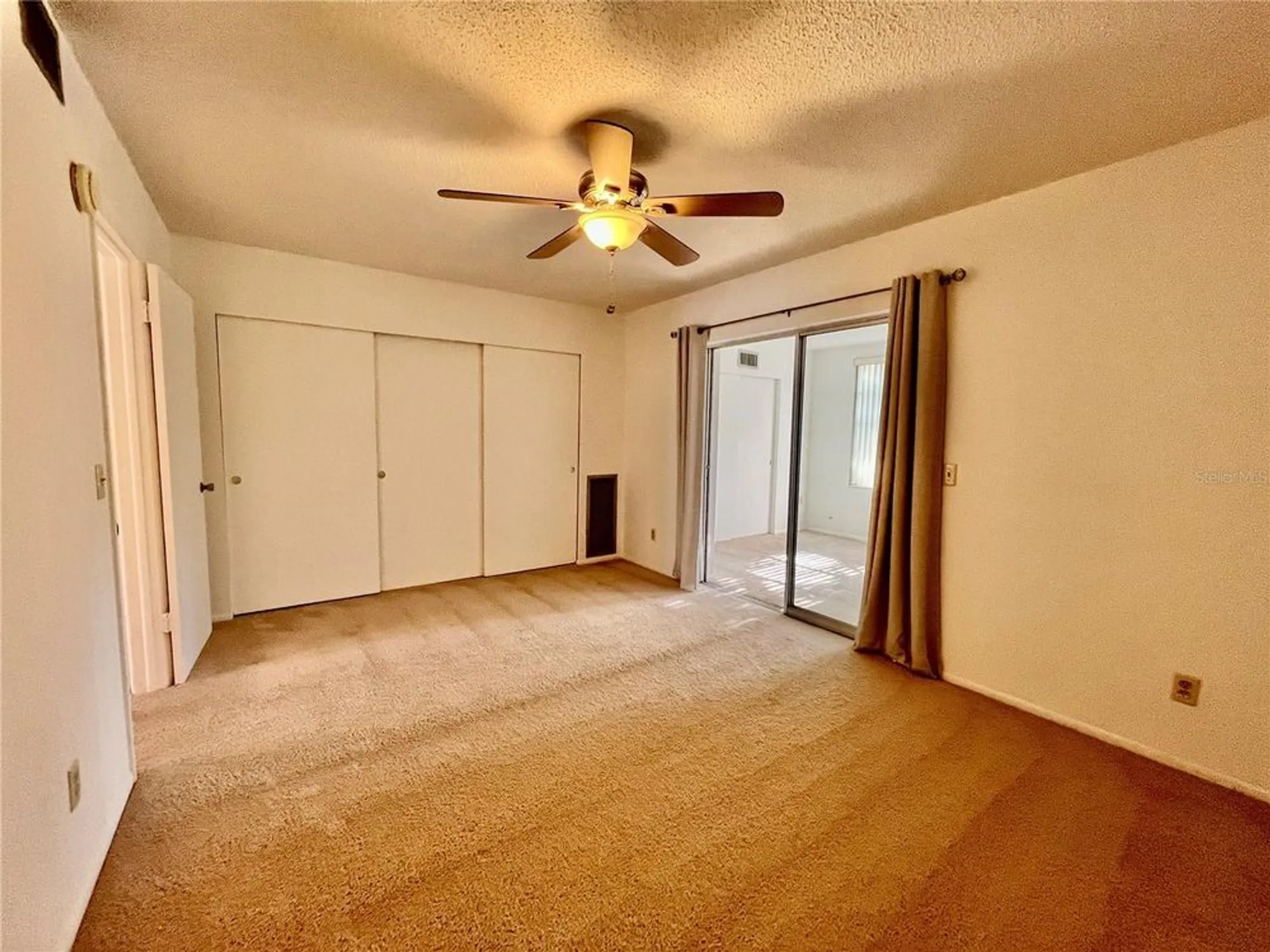 Property Slideshow image 15 of 38 | 2457 ecuadorian way 51, Clearwater, FL, 33763