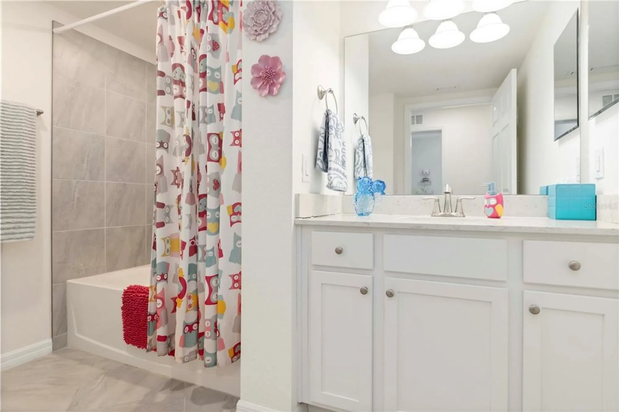 Property Slideshow image 31 of 100 | 10801 tarflower dr 102, Venice, FL, 34293