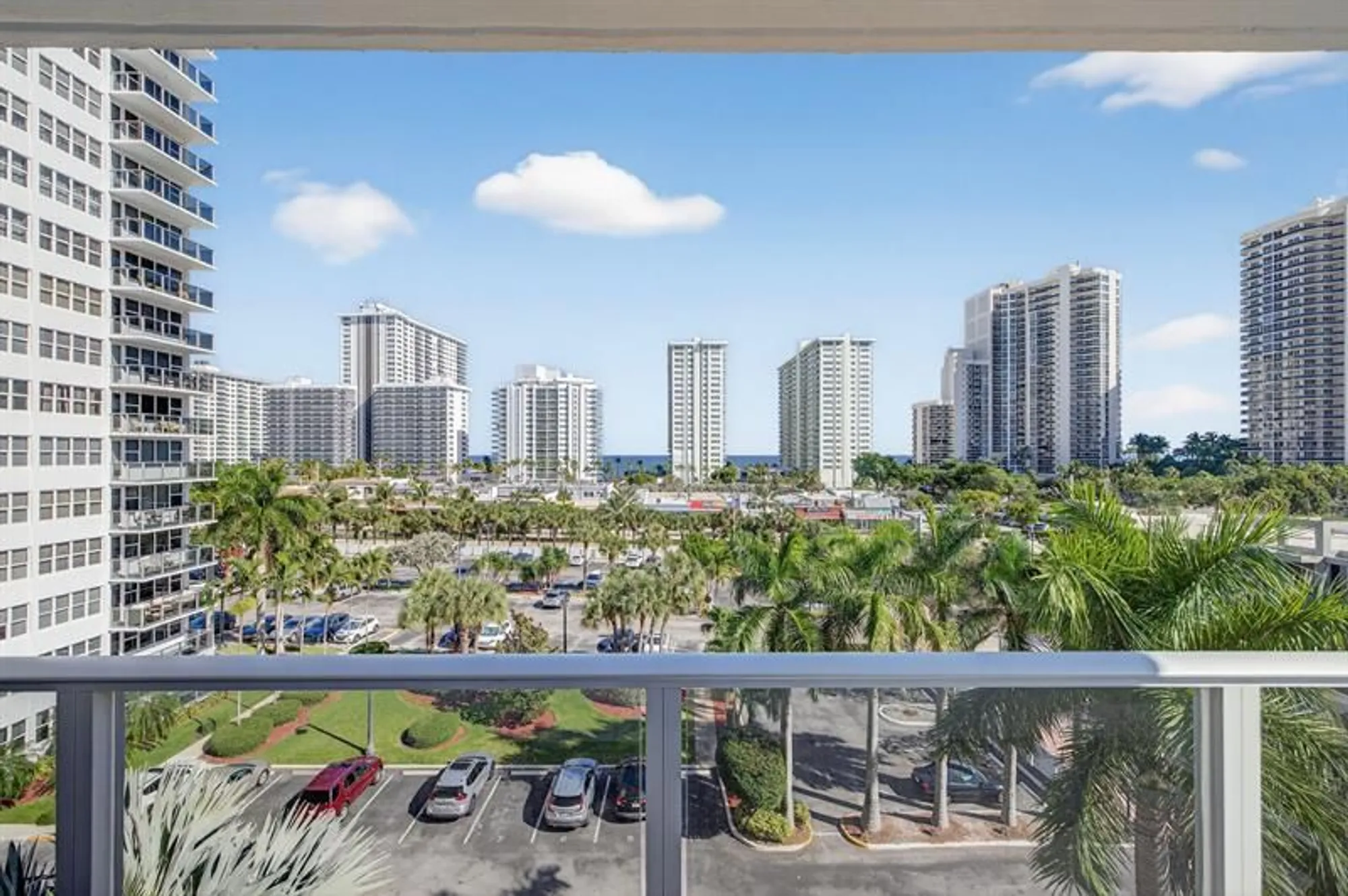 Property Slideshow image 11 of 39 | 3333 ne 34th st 615, Fort Lauderdale, FL, 33308