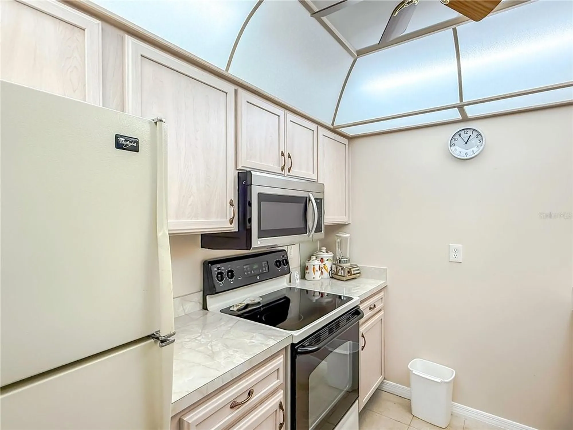 Property Slideshow image 16 of 40 | 503 finsbury cir a, Sun City Center, FL, 33573
