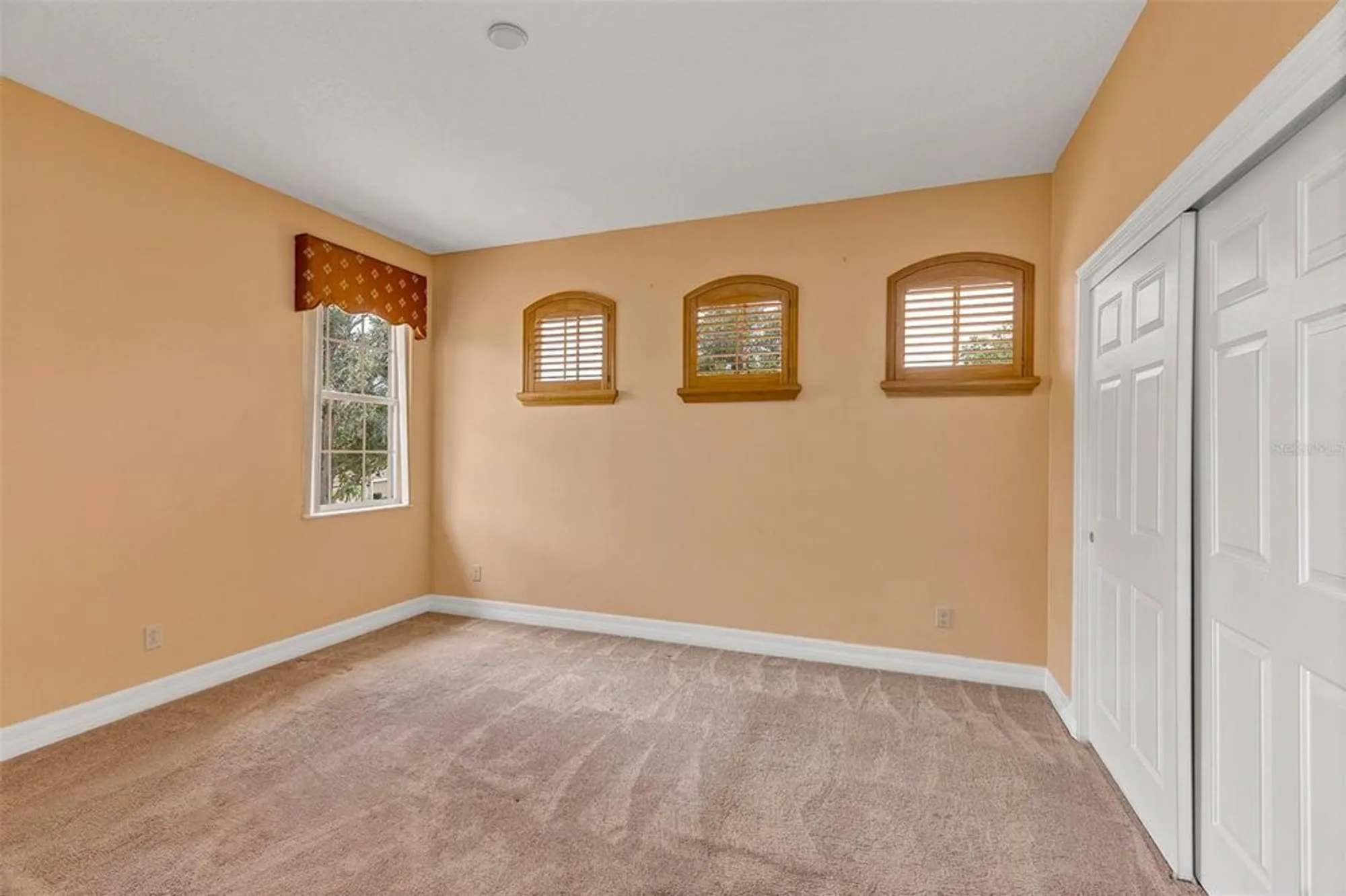 Property Slideshow image 8 of 48 | 1420 emerald dunes dr # 7, Sun City Center, FL, 33573
