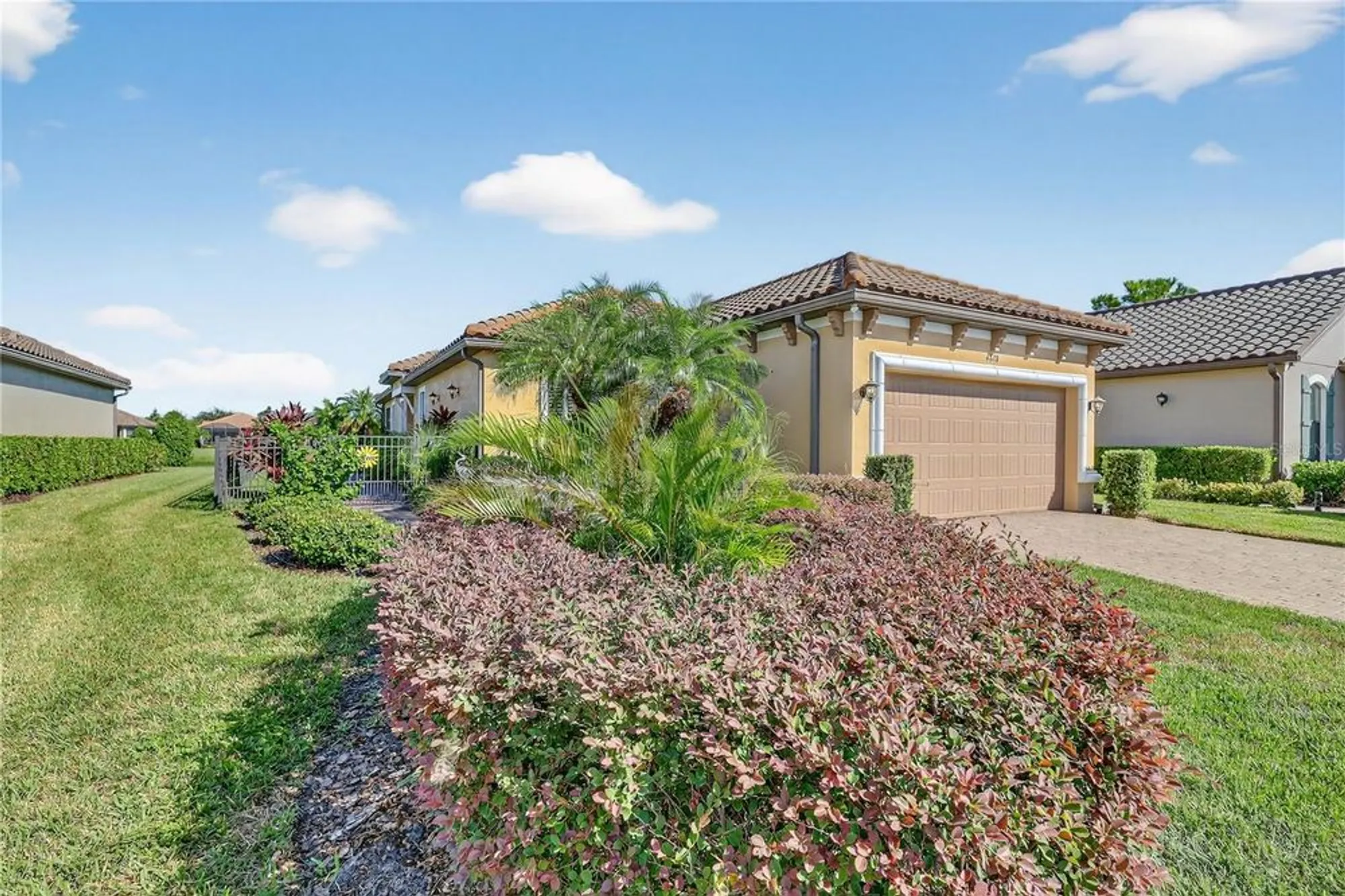 Property Slideshow image 3 of 58 | 4828 heinman cv, Palmetto, FL, 34221