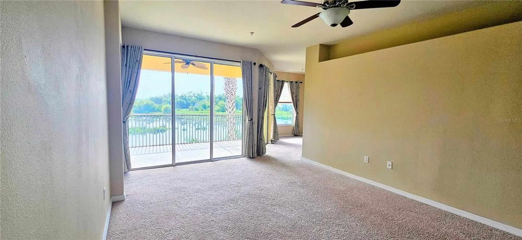 Property Slideshow image 17 of 47 | 1251 burgos dr # 303, Sarasota, FL, 34238