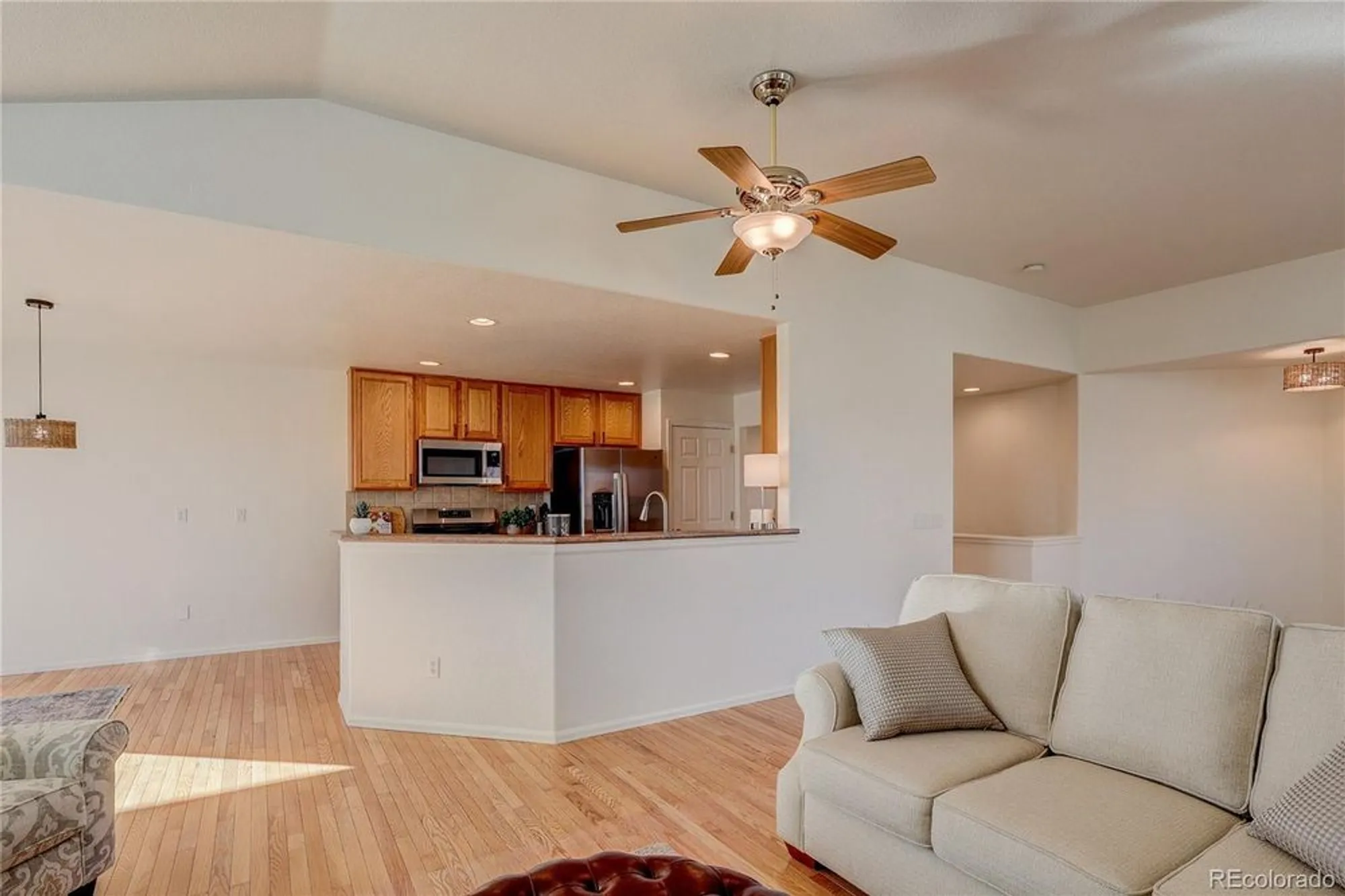 Property Slideshow image 12 of 45 | 22460 e heritage pkwy, Aurora, CO, 80016