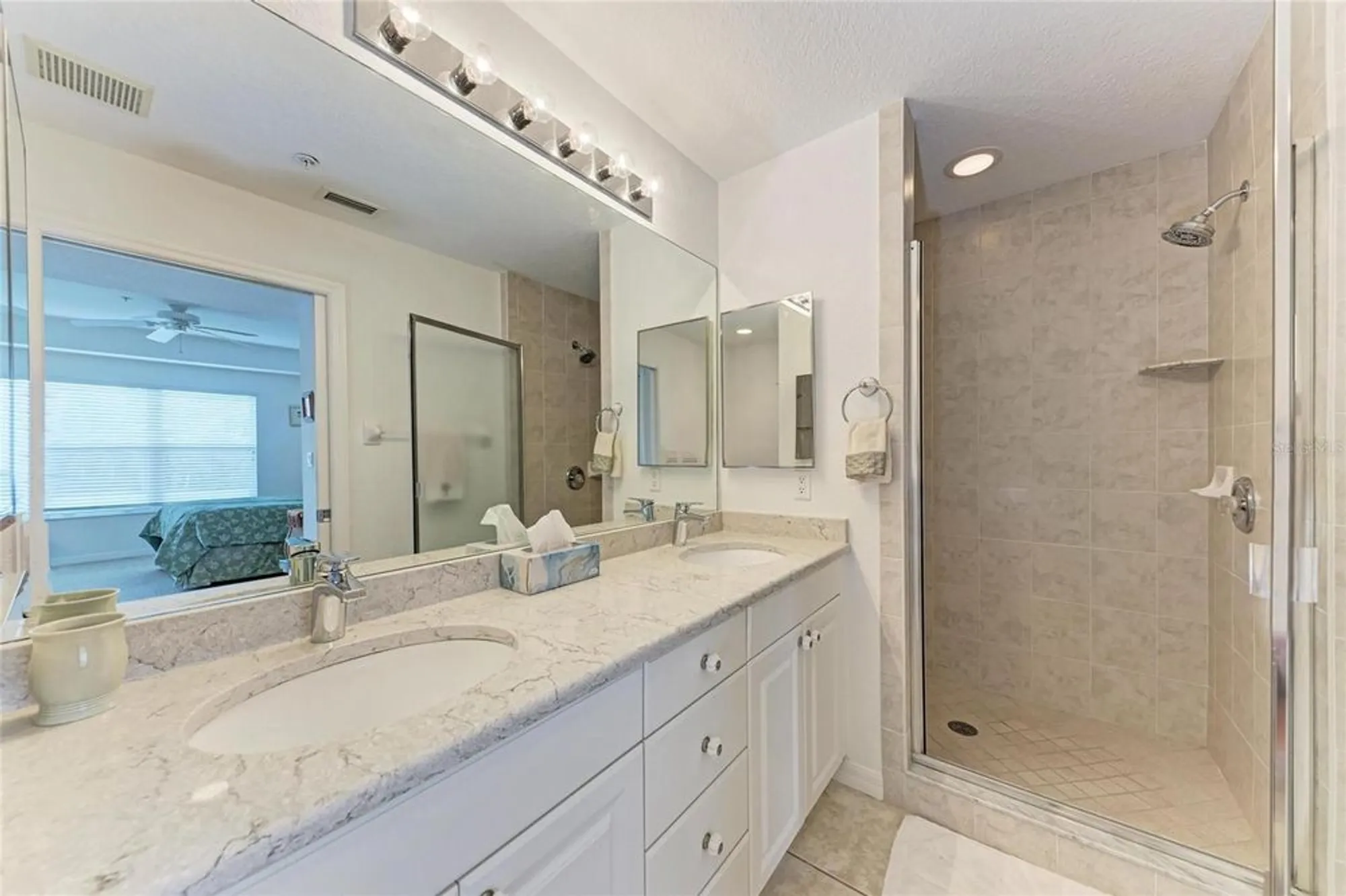 Property Slideshow image 28 of 41 | 6326 grand oak cir 203, Bradenton, FL, 34203