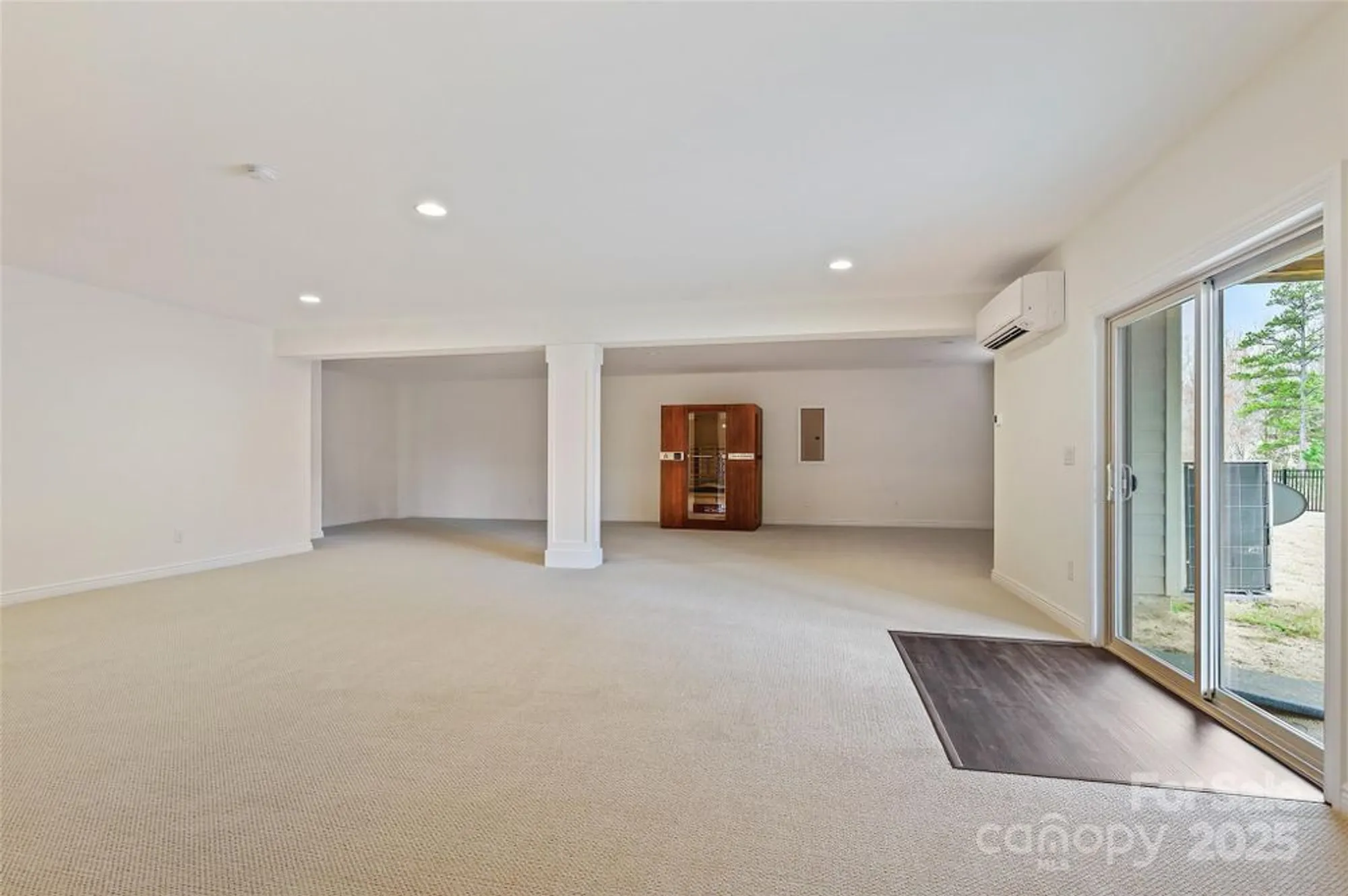 Property Slideshow image 22 of 27 | 14629 glen valley ct, Charlotte, NC, 28278