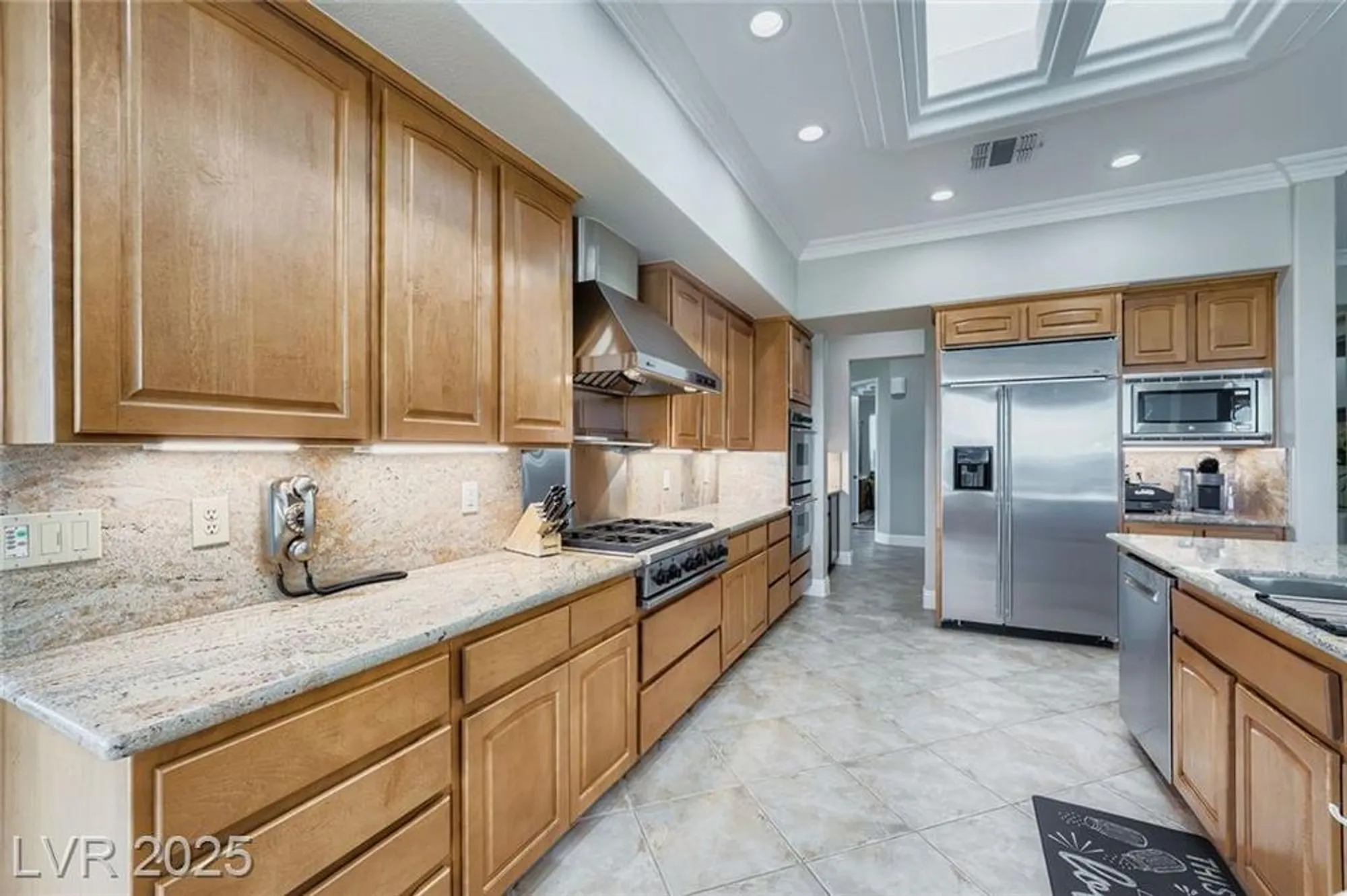 Property Slideshow image 20 of 45 | 2544 forest city dr, Henderson, NV, 89052