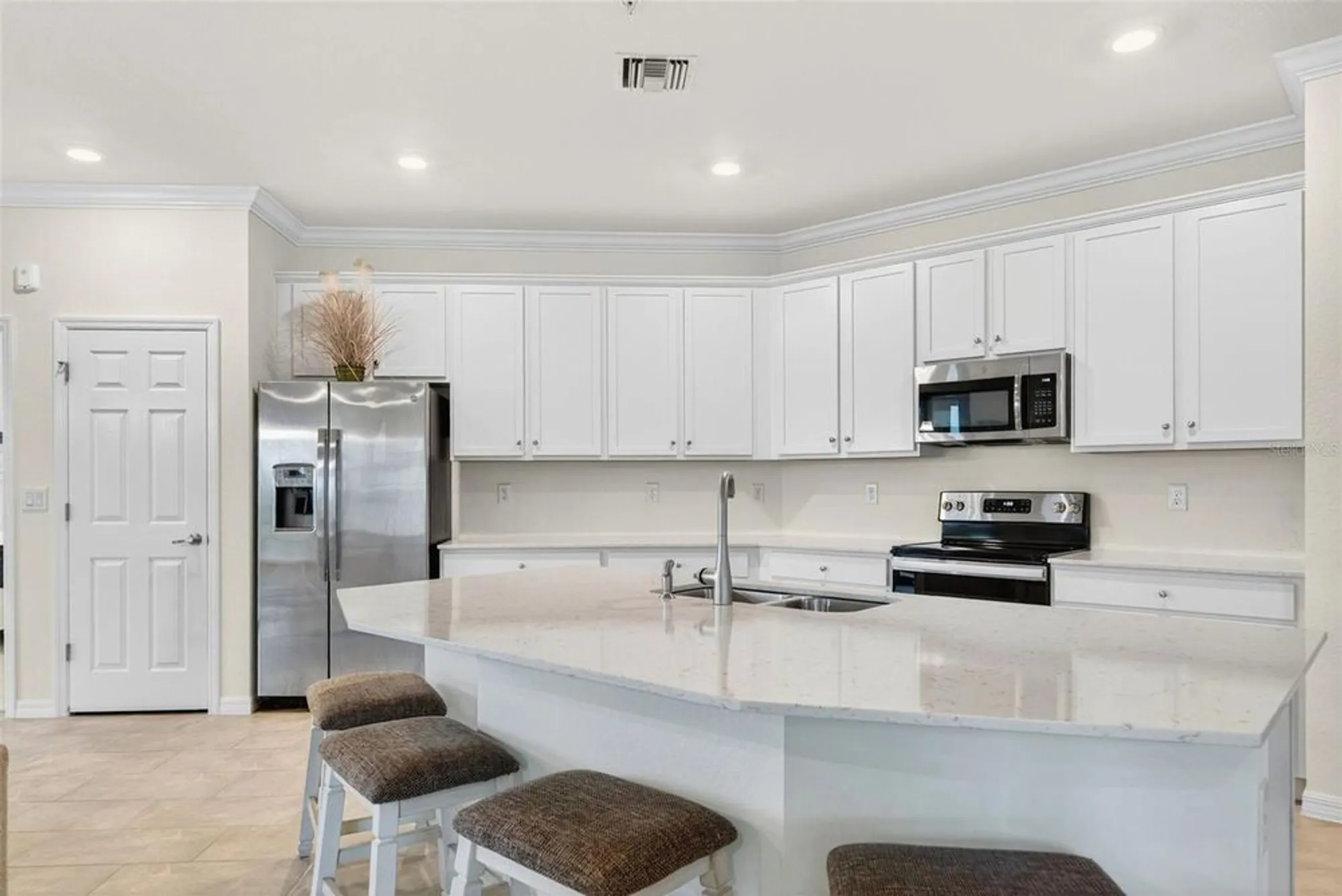 Property Slideshow image 27 of 91 | 10047 crooked creek dr 201, Venice, FL, 34293