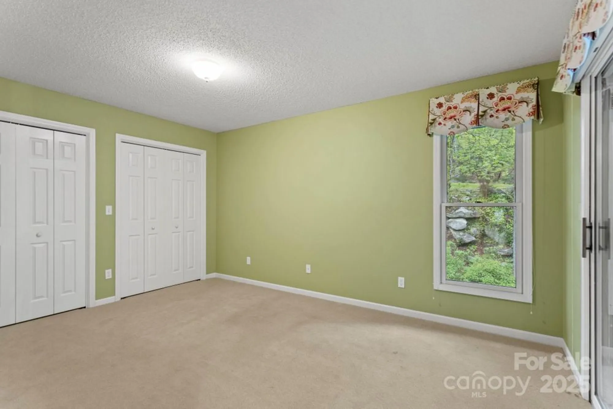 Property Slideshow image 17 of 33 | 111 broadmoor dr 19, Flat Rock, NC, 28731