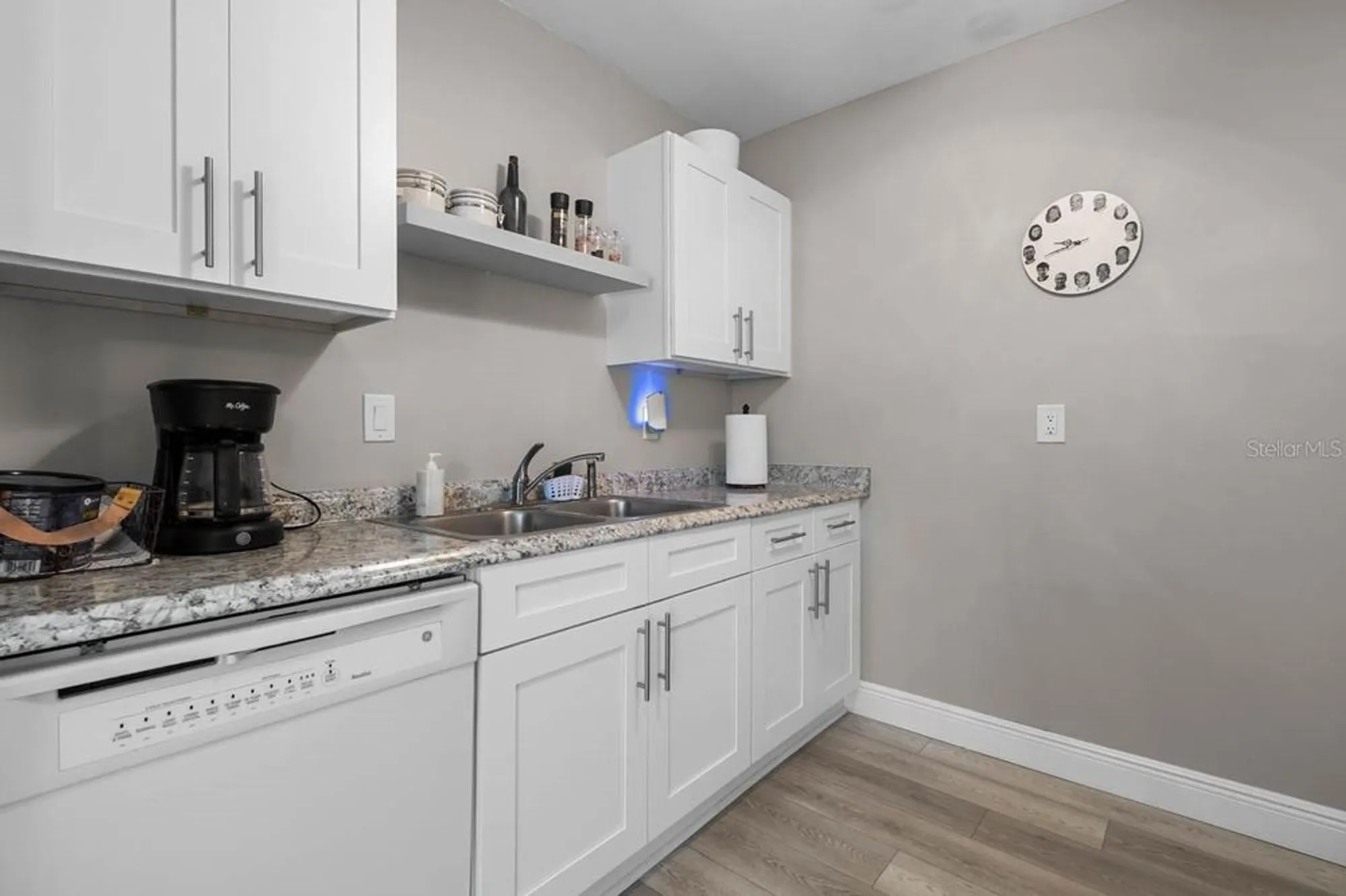 Property Slideshow image 18 of 24 | 226 gloucester blvd # 400, Sun City Center, FL, 33573