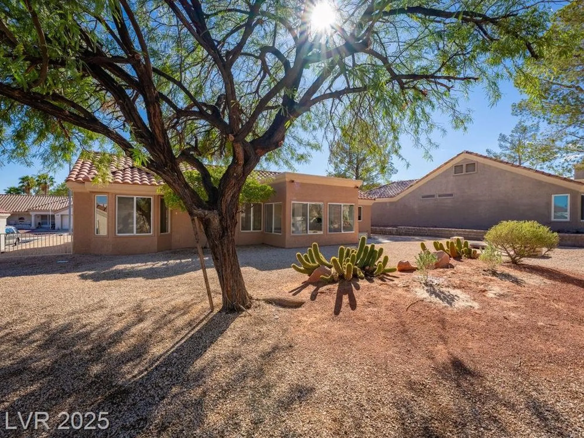Property Slideshow image 19 of 29 | 9536 ruby hills dr, Las Vegas, NV, 89134