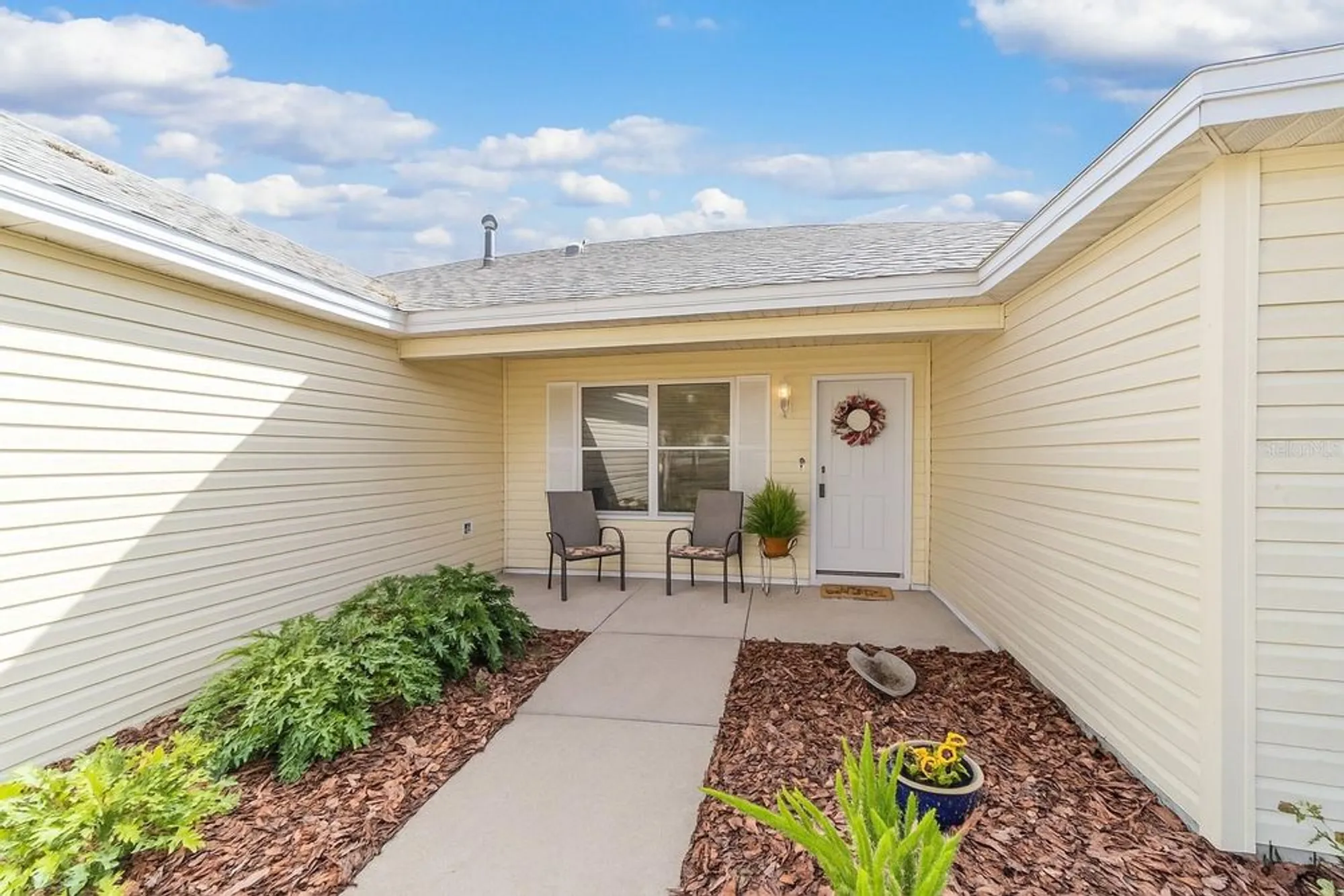 Property Slideshow image 3 of 57 | 17145 se 93rd yondel cir, The Villages, FL, 32162