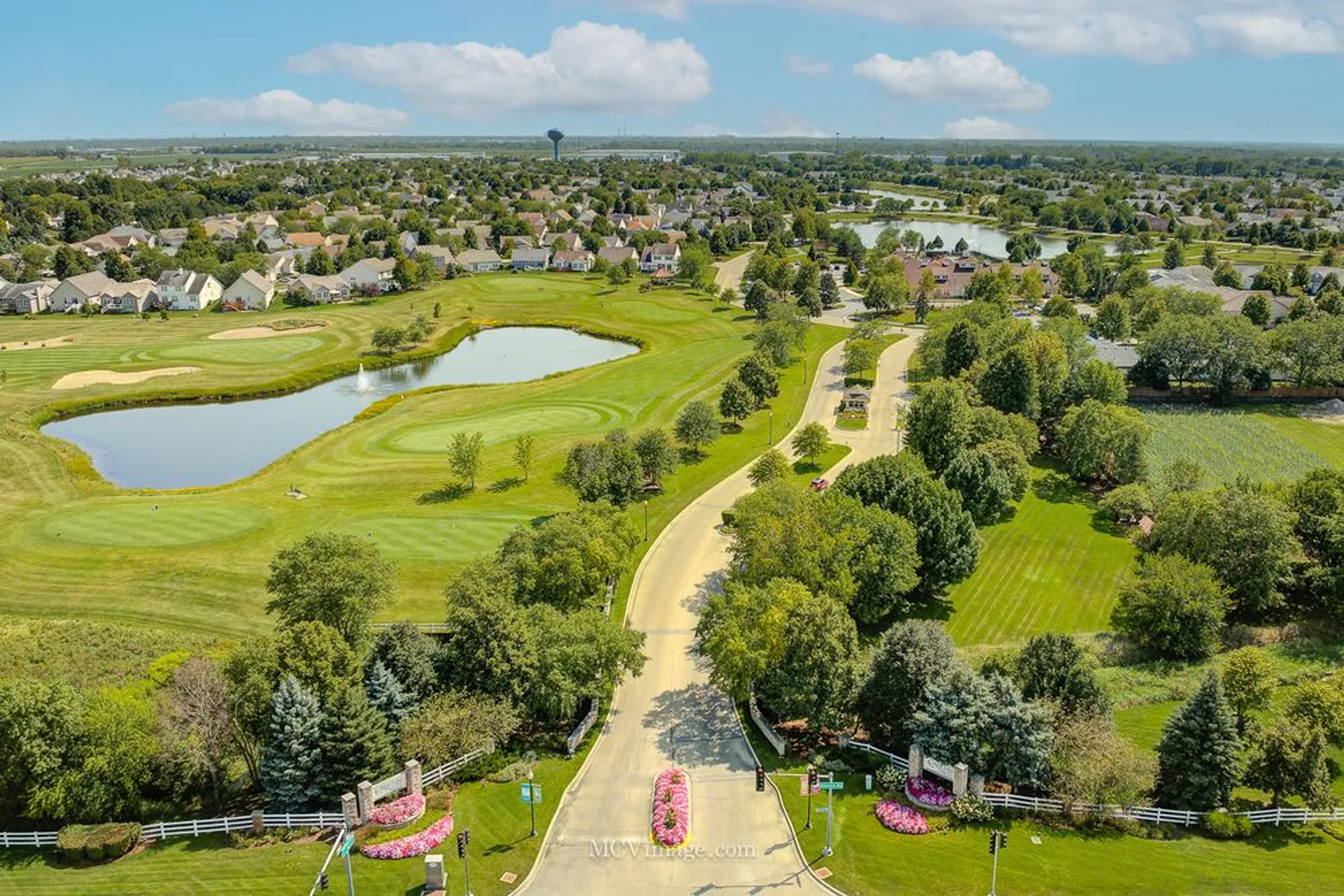 Property Slideshow image 32 of 34 | 21525 lake saint clair dr, Crest Hill, IL, 60403