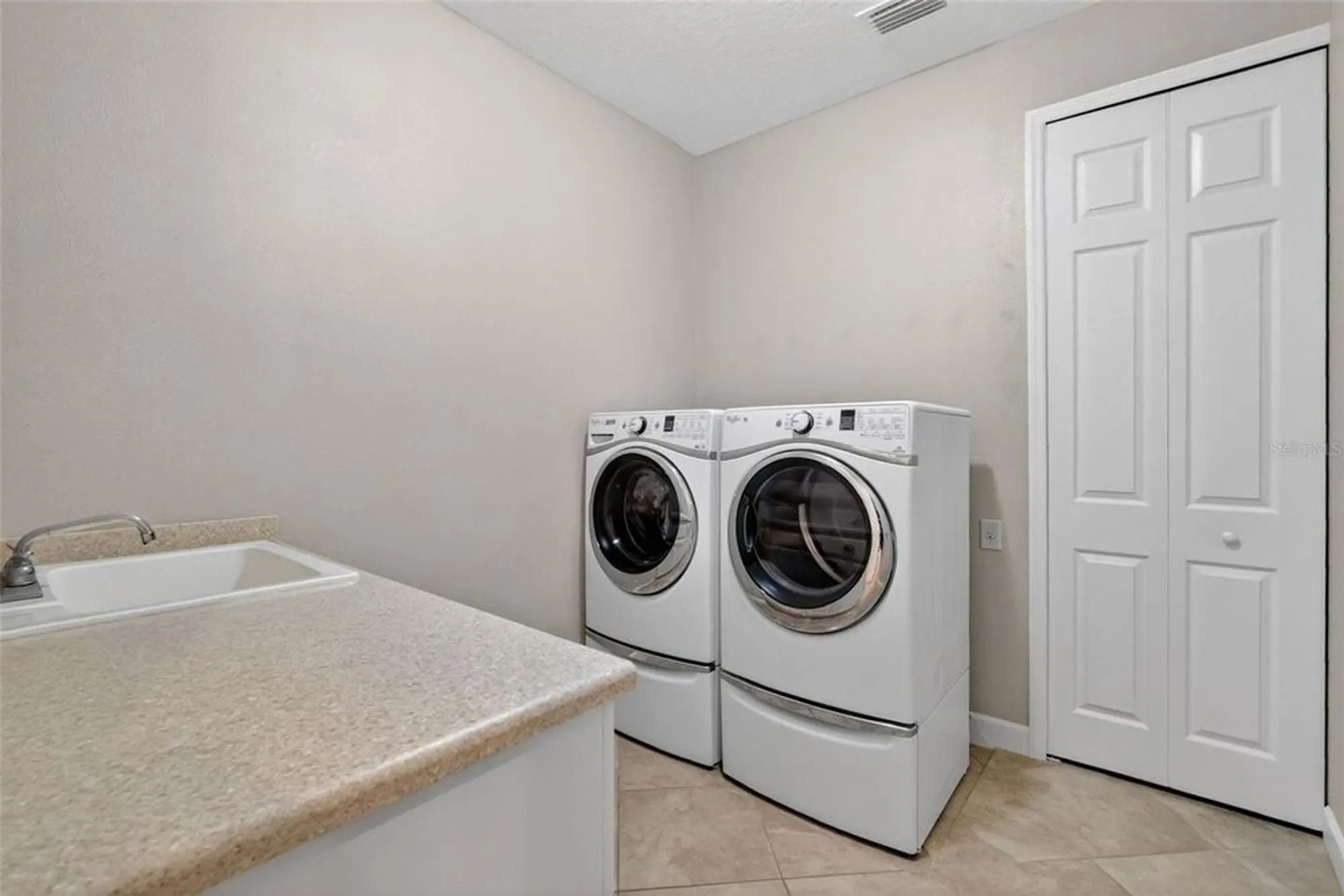 Property Slideshow image 35 of 77 | 8852 bridgeport bay cir, Mount Dora, FL, 32757