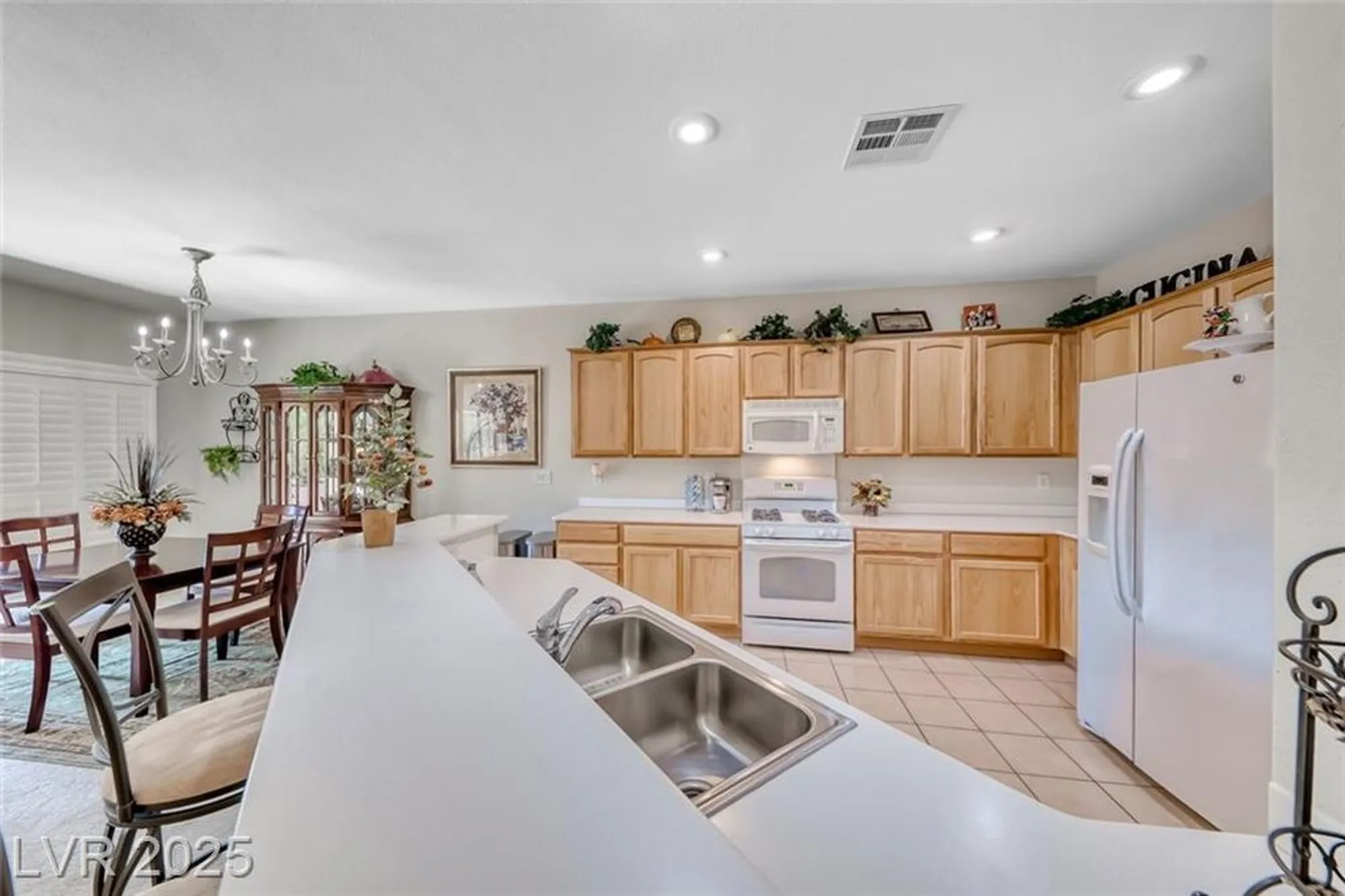 Property Slideshow image 20 of 55 | 2321 whites ferry ct, Henderson, NV, 89044