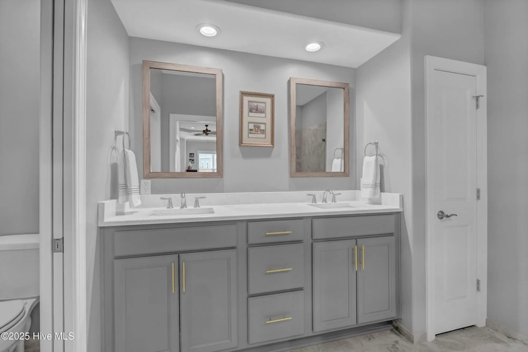 Property Slideshow image 17 of 29 | 8224 centerwood dr, Leland, NC, 28451