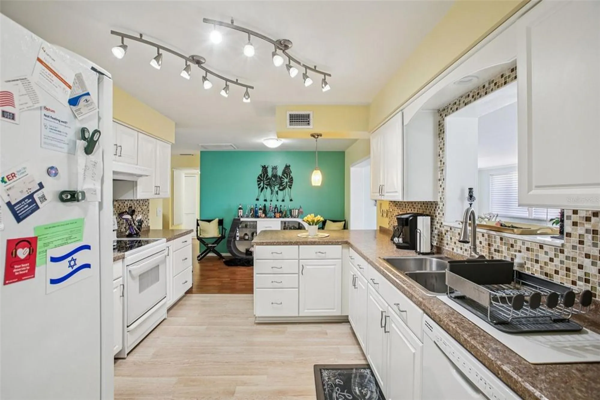Property Slideshow image 18 of 54 | 1409 n pebble beach blvd, Sun City Center, FL, 33573