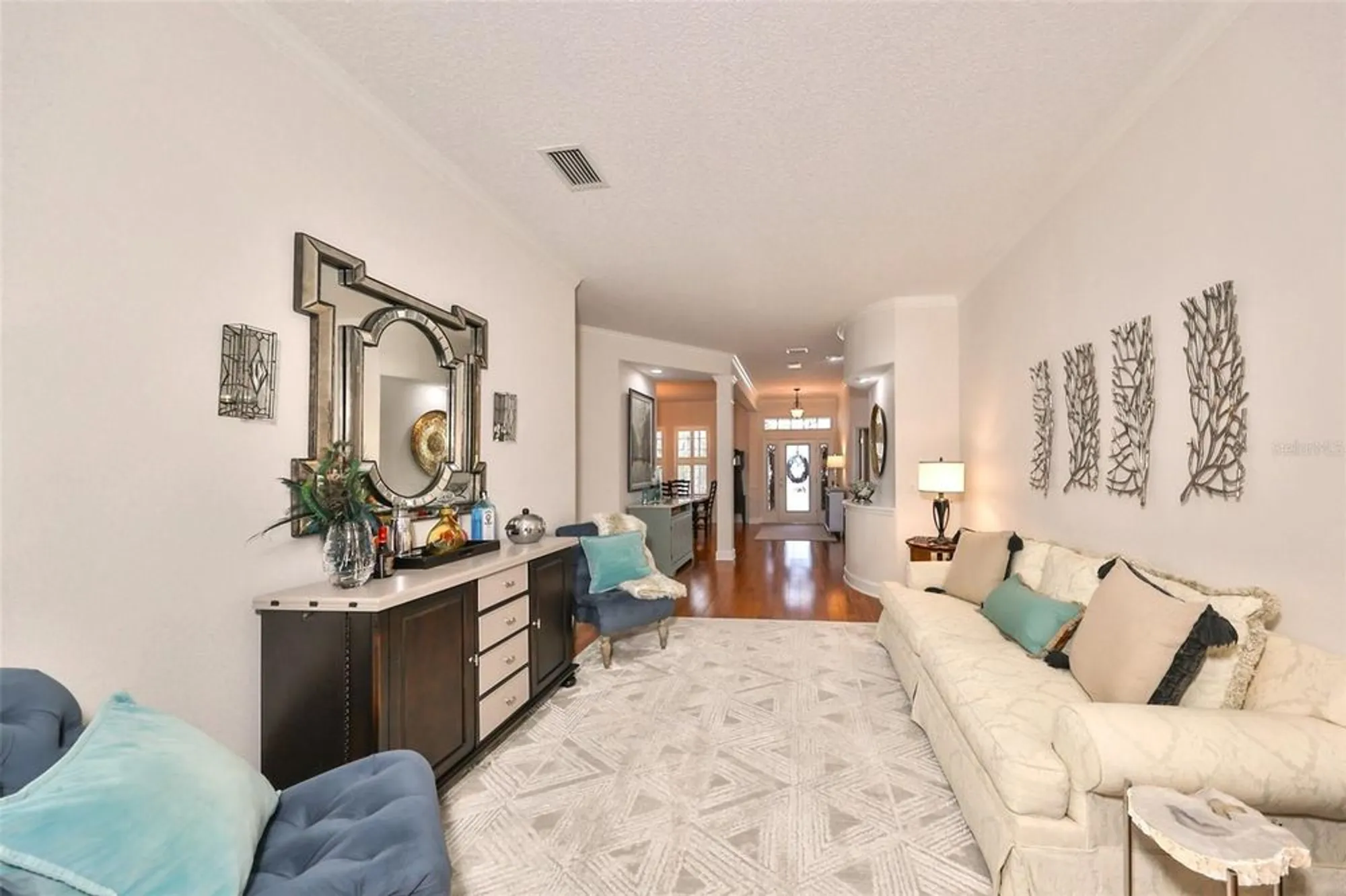 Property Slideshow image 12 of 72 | 618 islebay dr, Apollo Beach, FL, 33572
