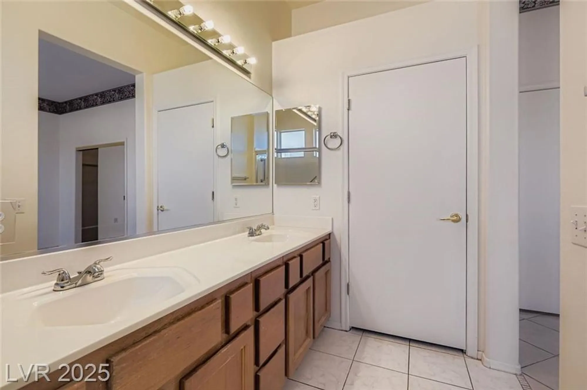 Property Slideshow image 24 of 33 | 10824 hot oak springs ave, Las Vegas, NV, 89134
