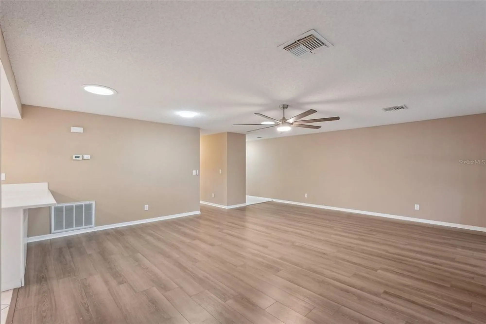 Property Slideshow image 6 of 57 | 2529 lancaster dr, Sun City Center, FL, 33573
