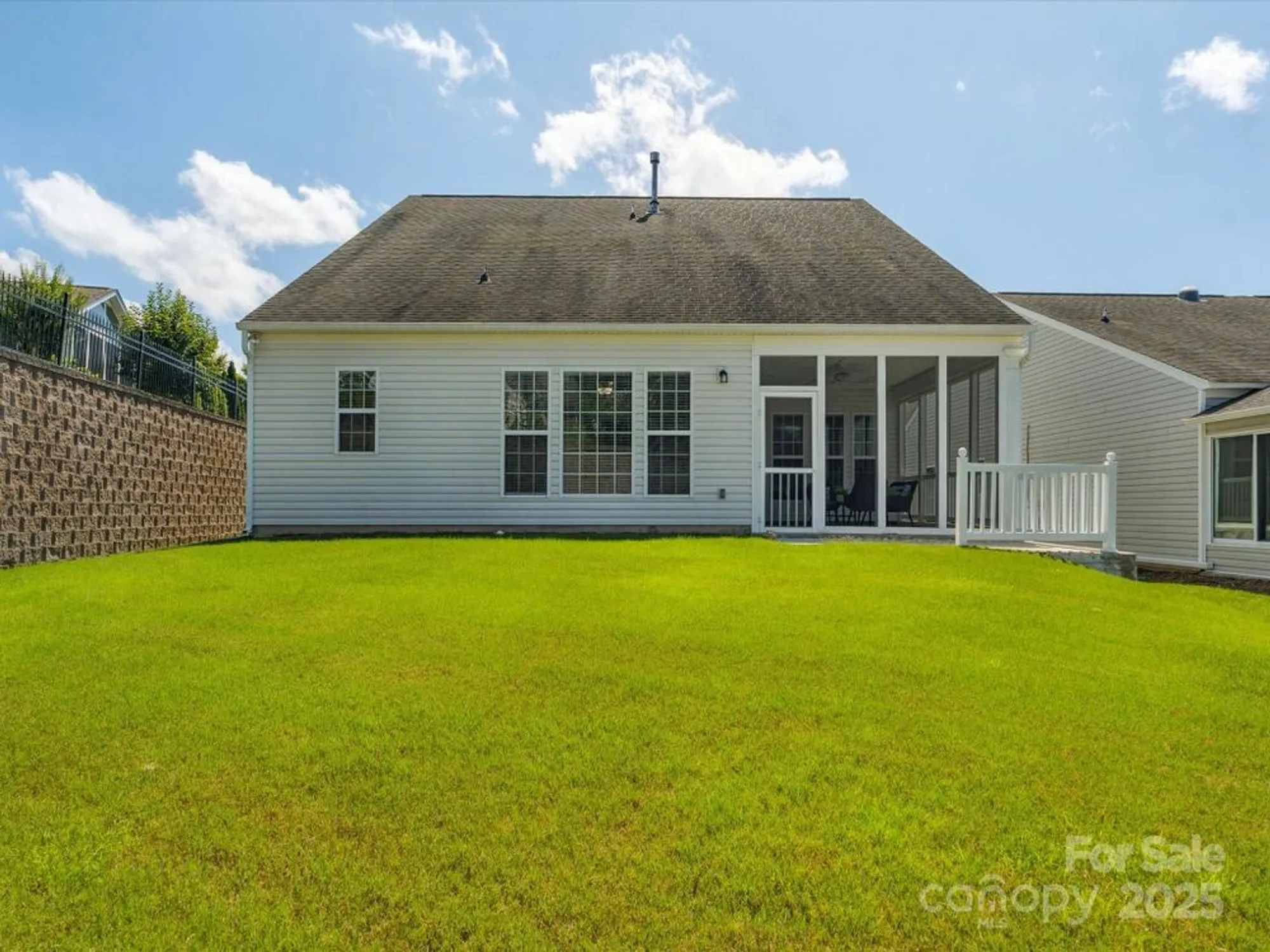 Property Slideshow image 35 of 44 | 8036 crater lake dr, Fort Mill, SC, 29707