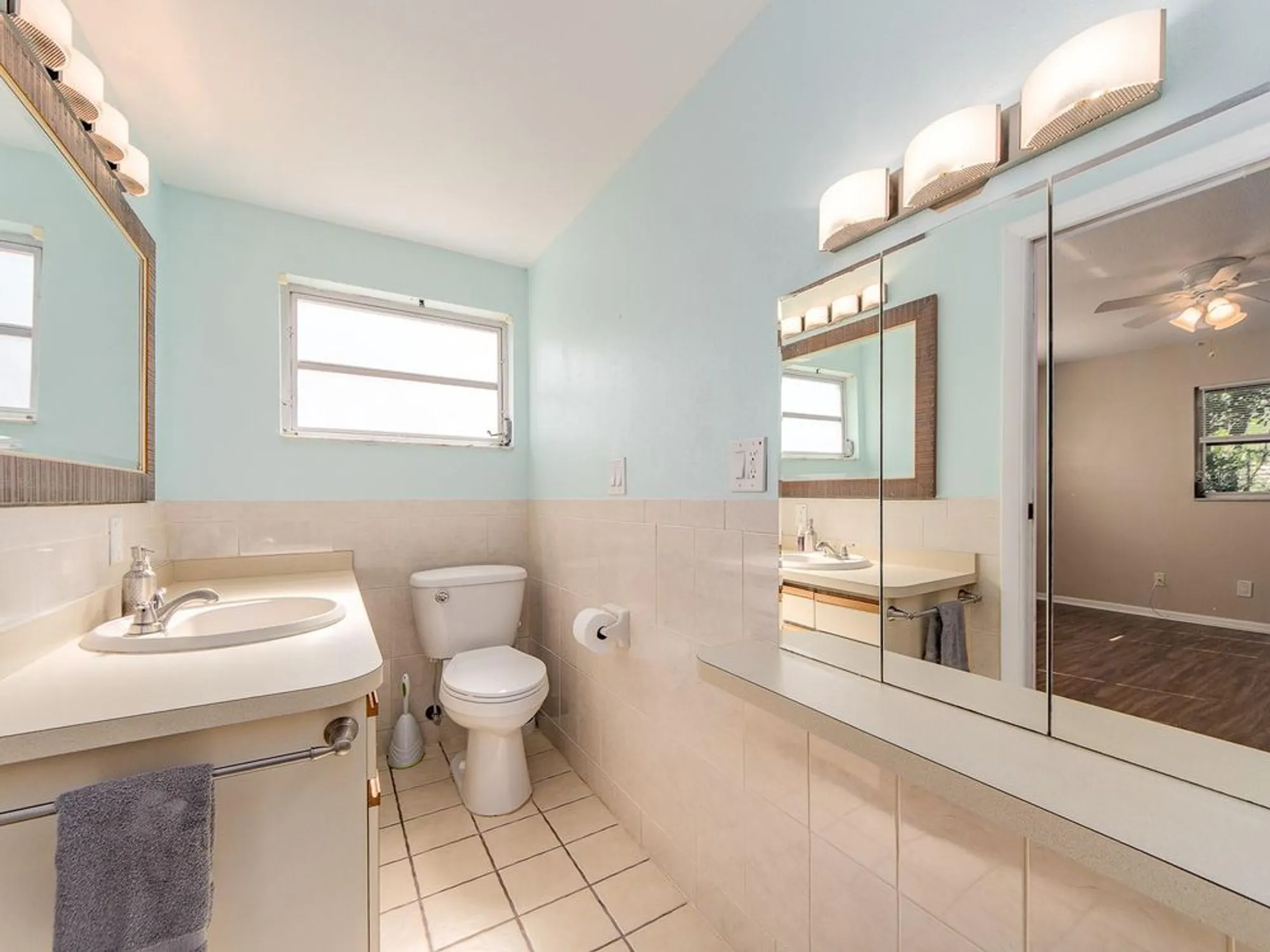 Property Slideshow image 17 of 30 | 9157 140th way, Seminole, FL, 33776